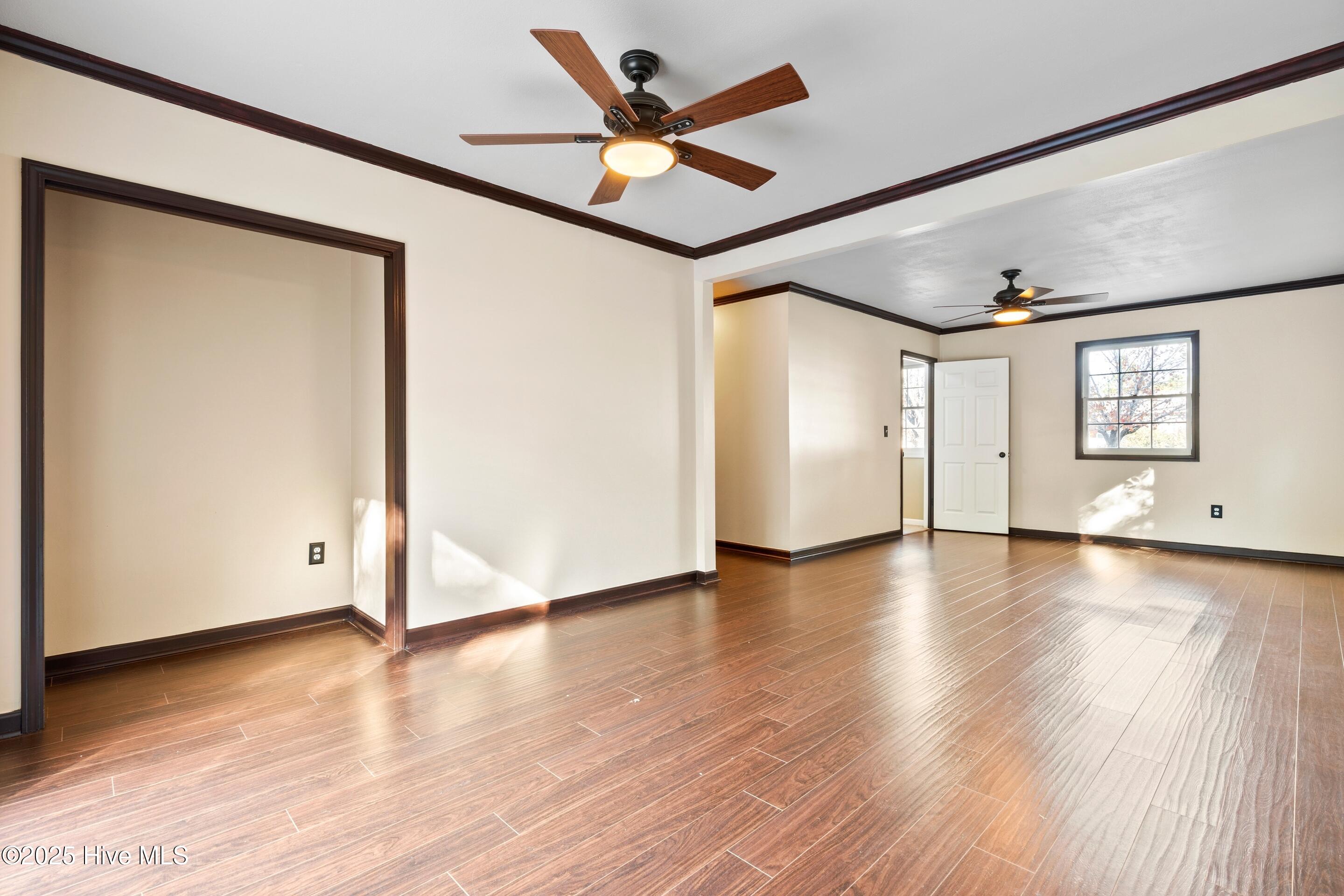 100546028 | Photo 26