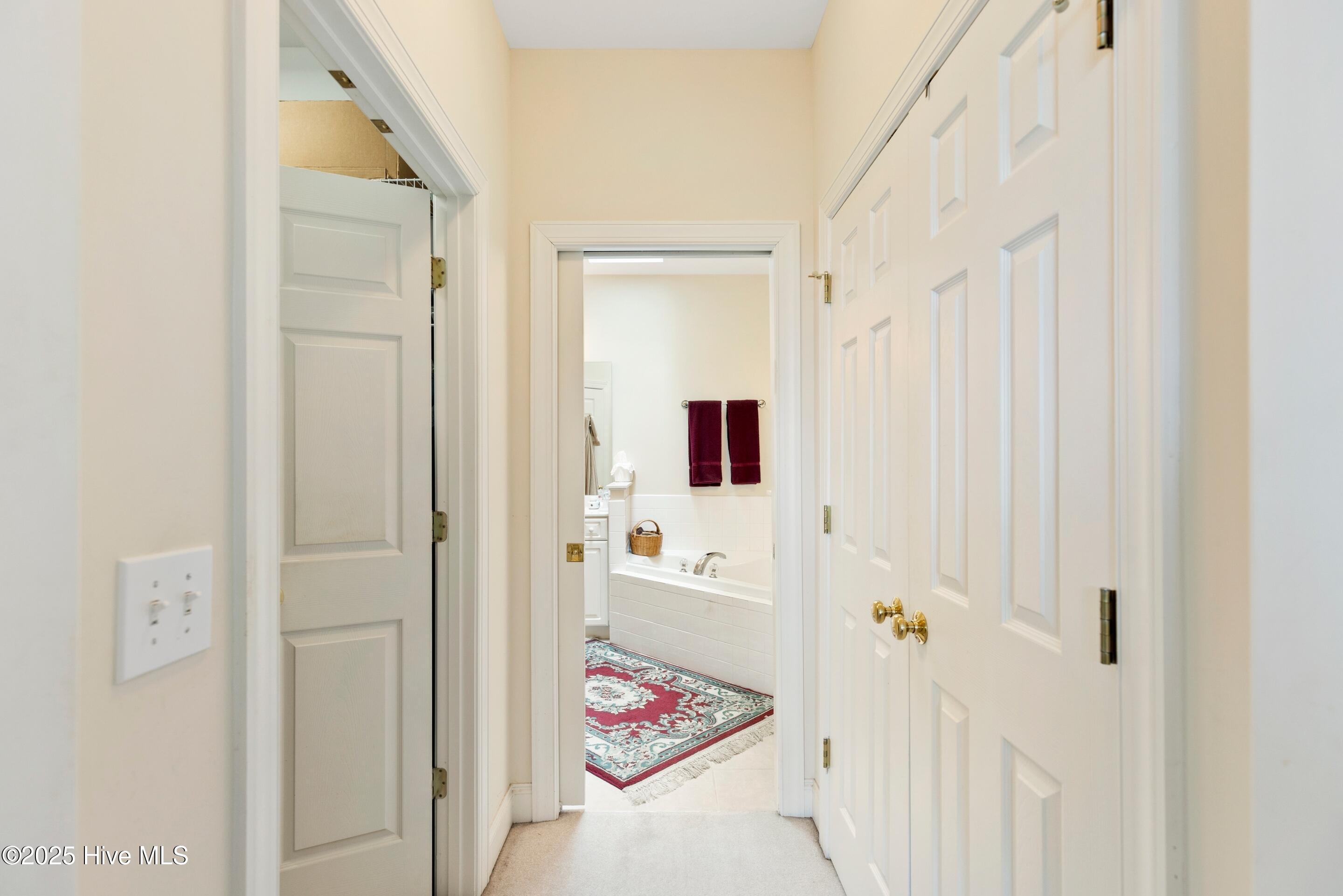 100527165 | Photo 22