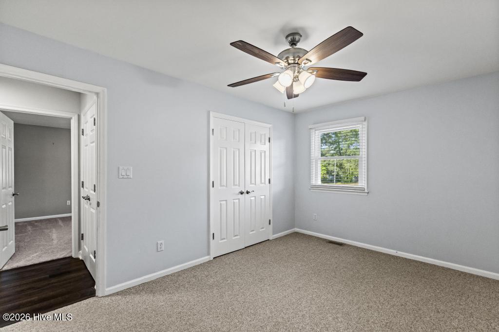 100570465 | Photo 40