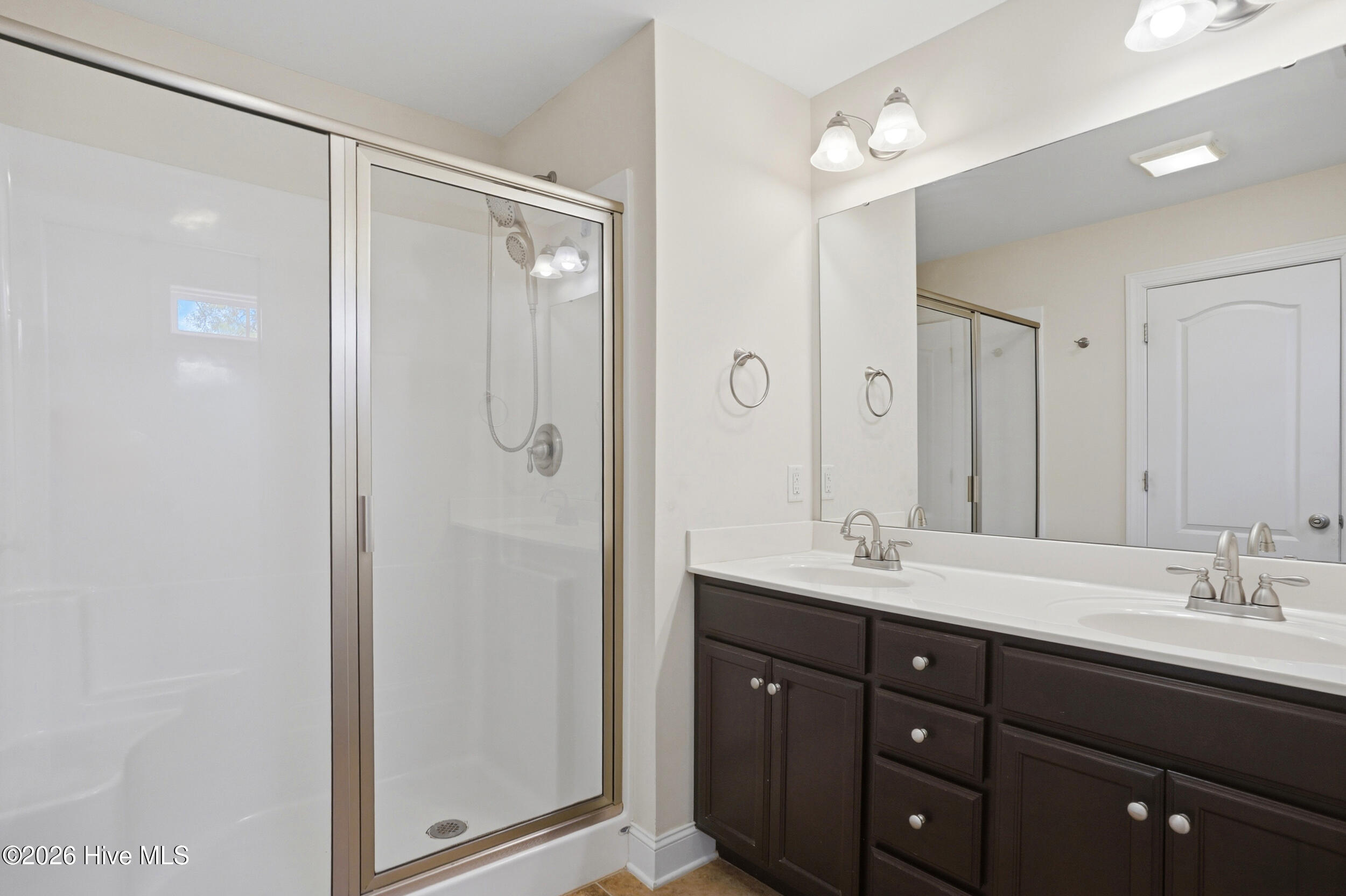 100564598 | Photo 20