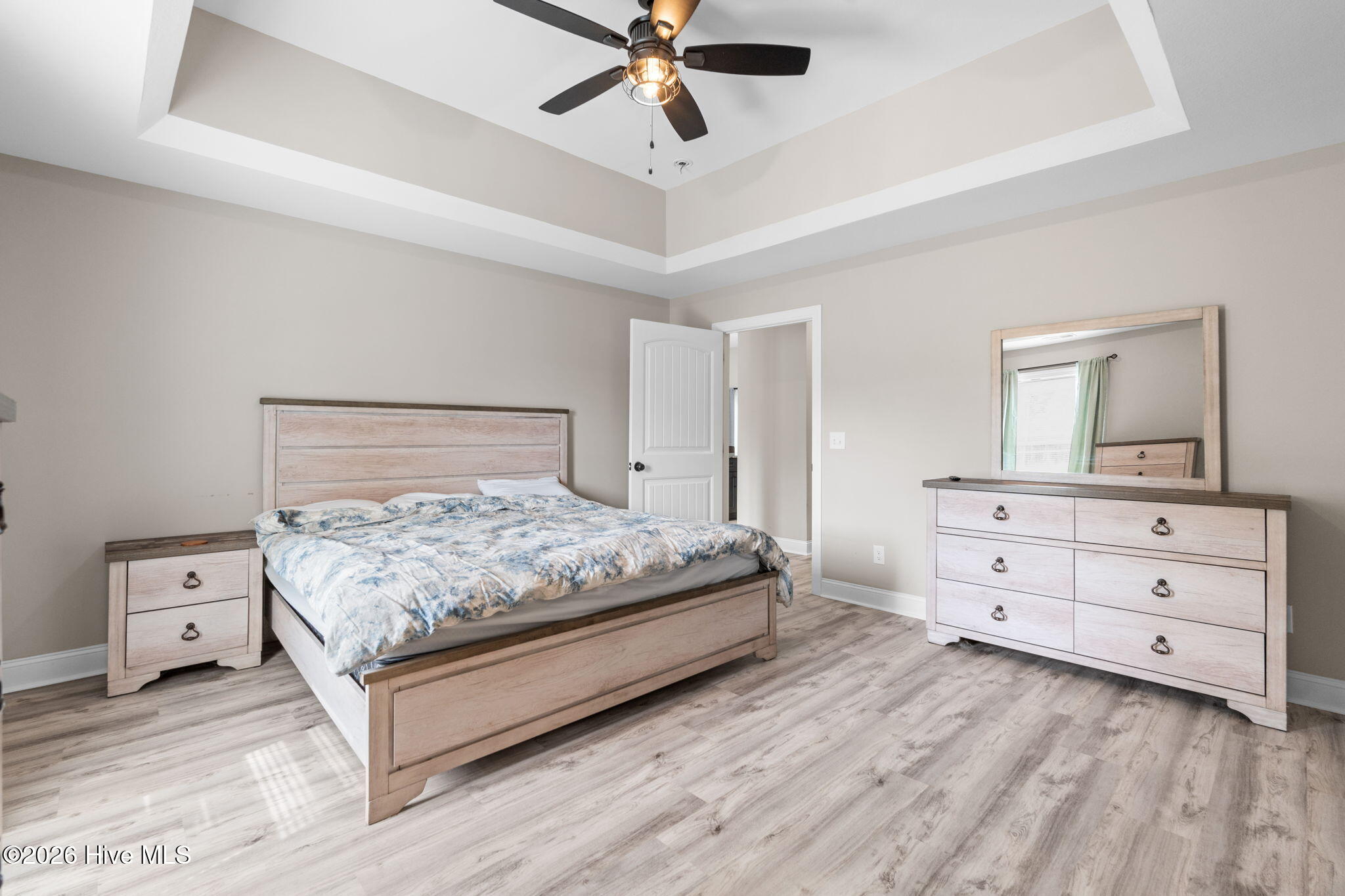 100565582 | Photo 24