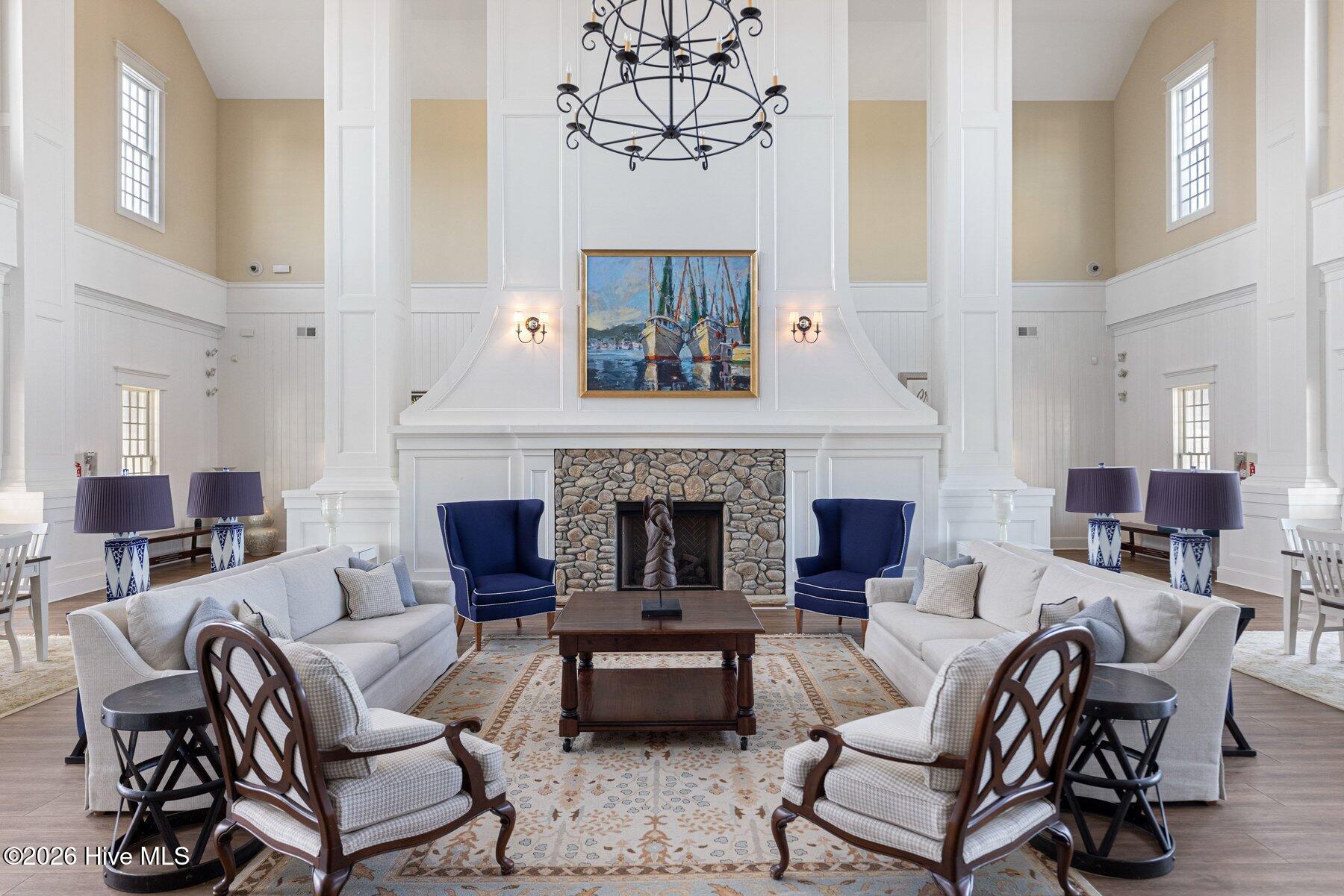 100558879 | Photo 73