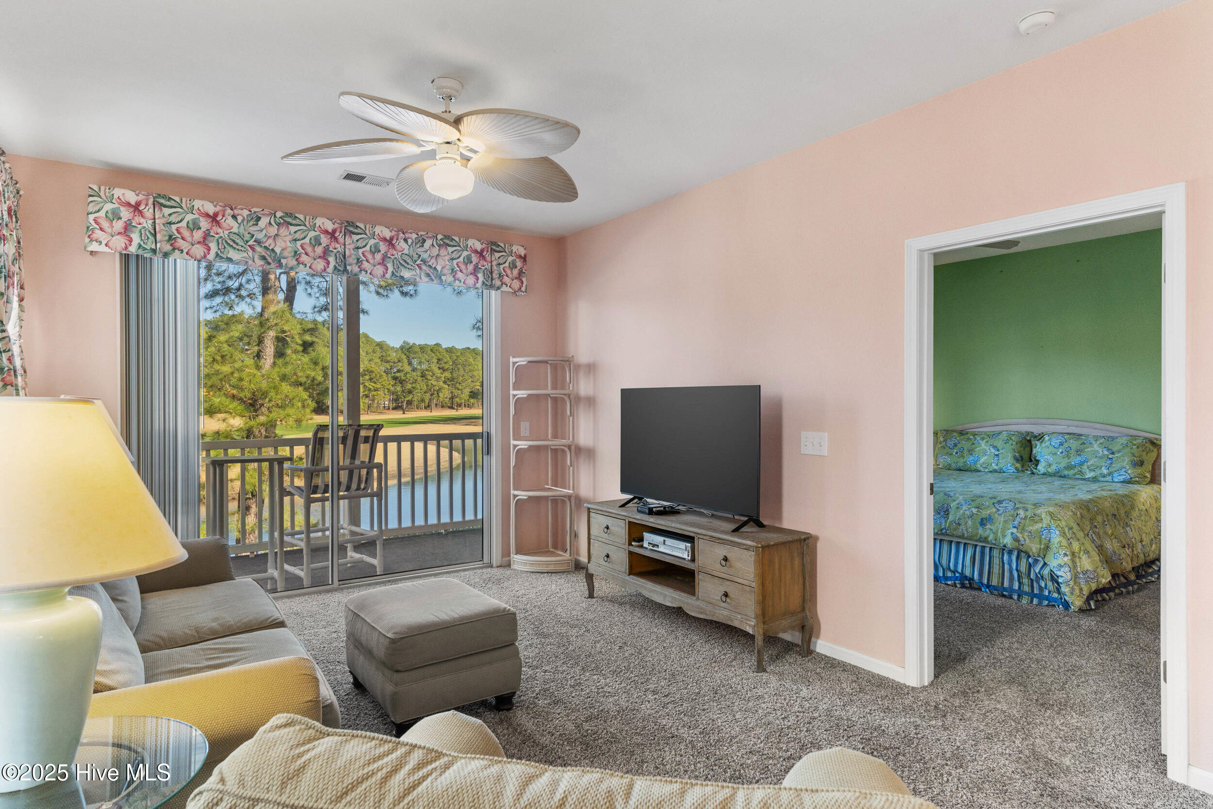 100482568 | Photo 12