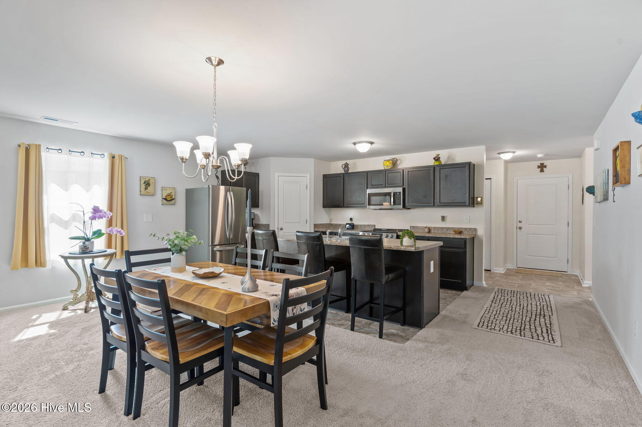 100564485 | Photo 16