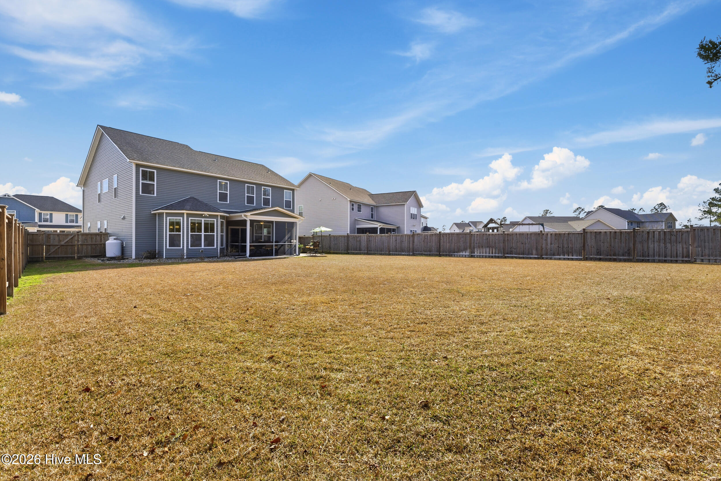 100558195 | Photo 43