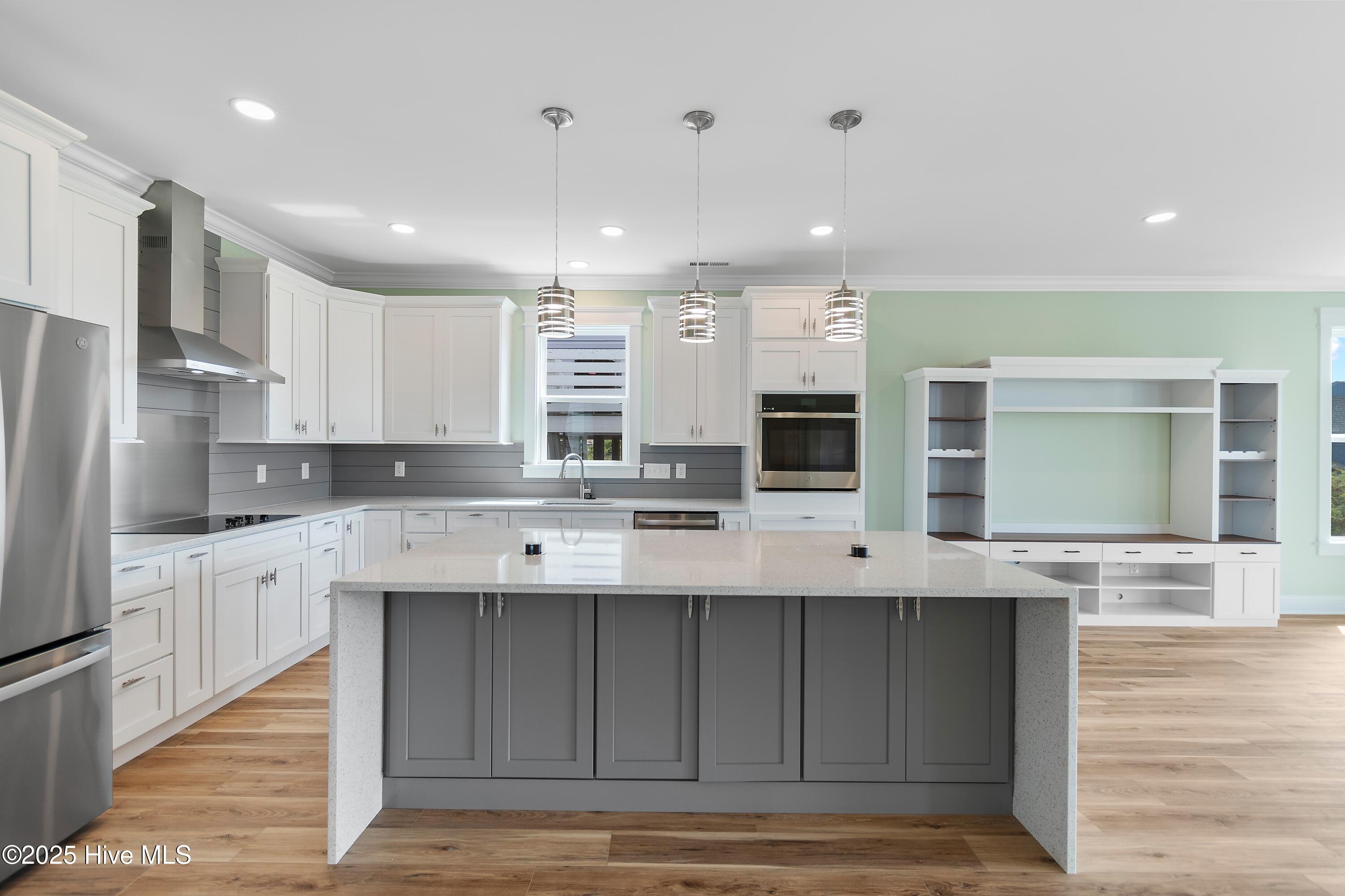 100549252 | Photo 18