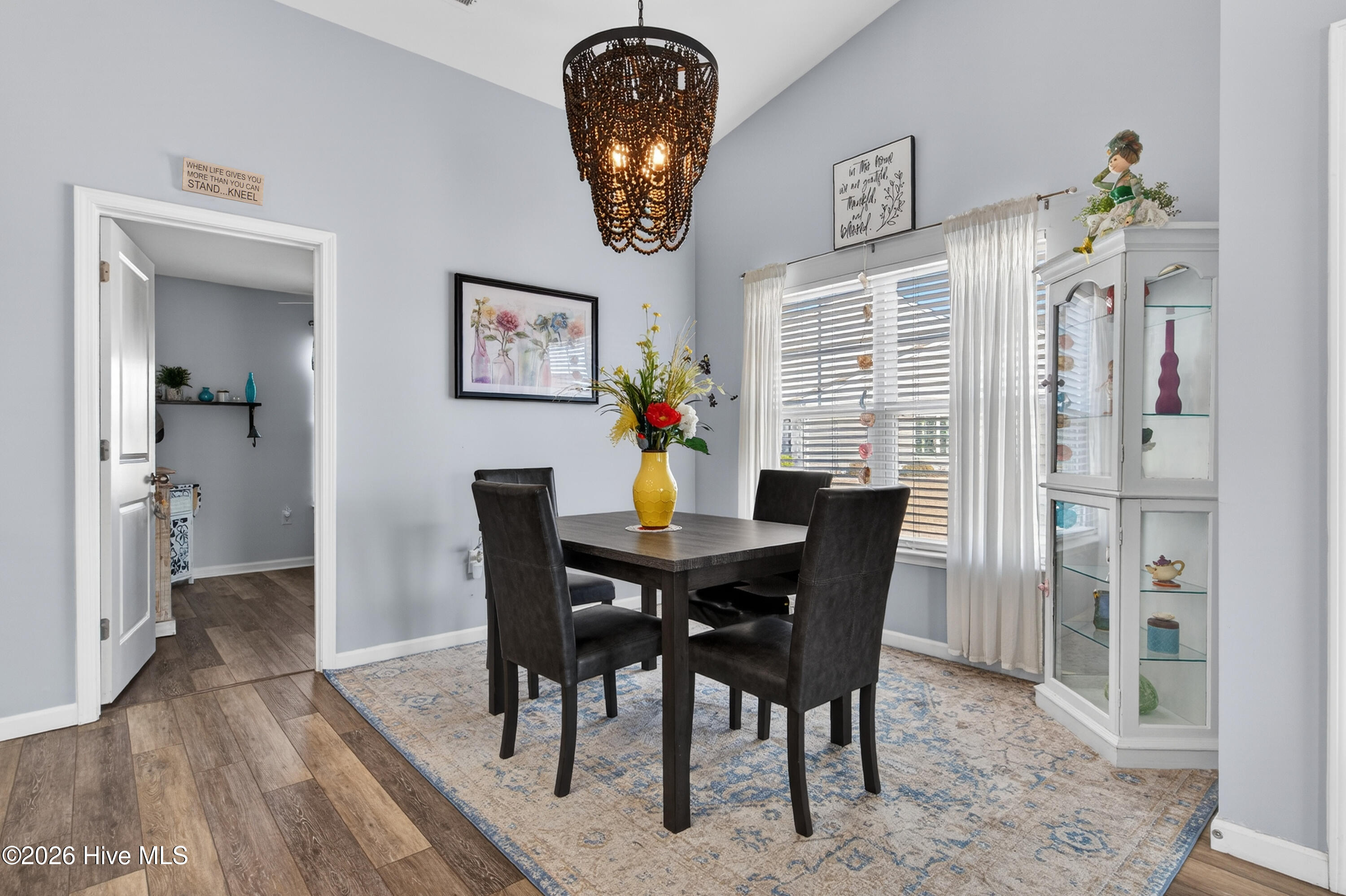 100557336 | Photo 20