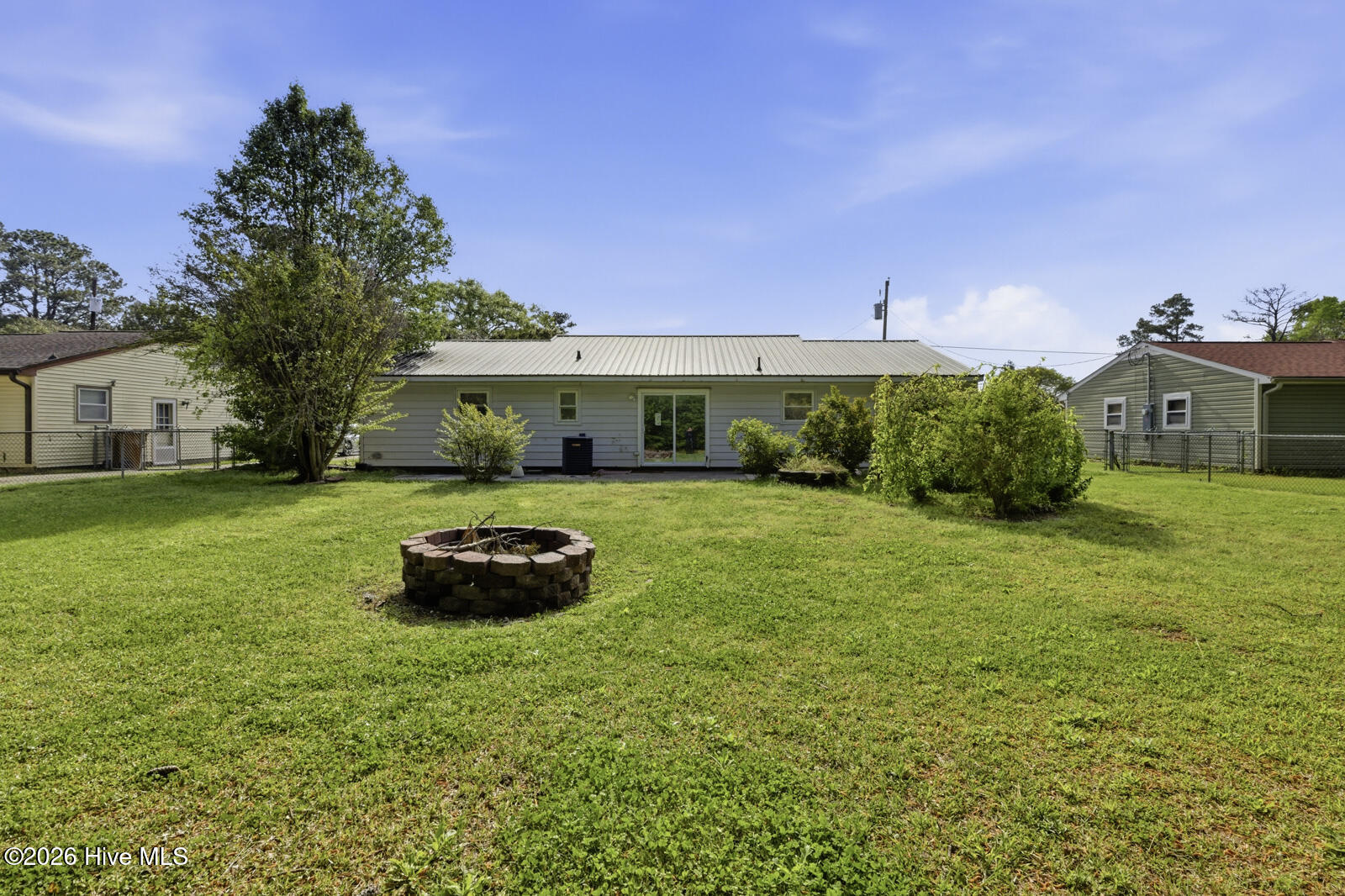 100566128 | Photo 24