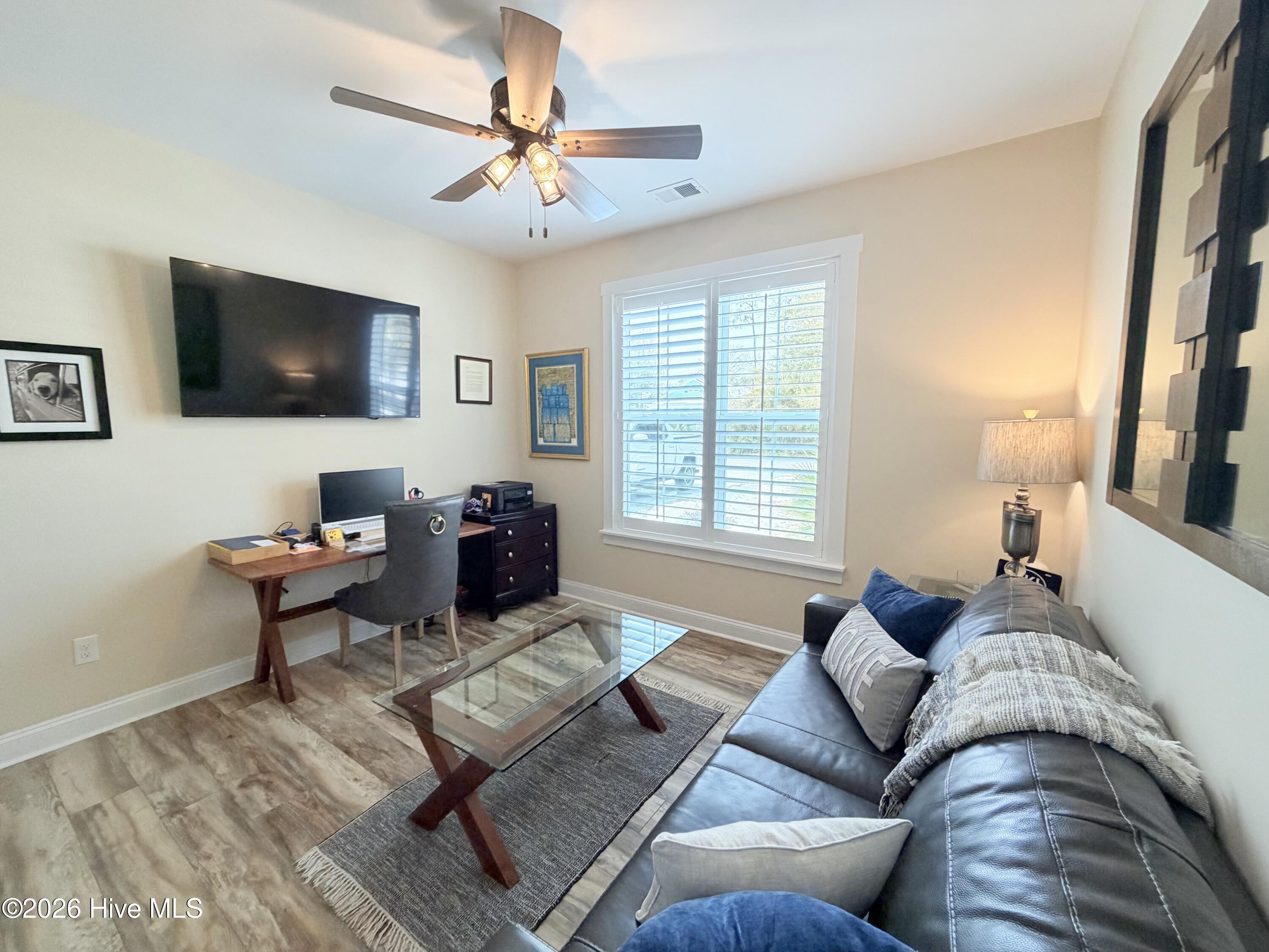 100552886 | Photo 10