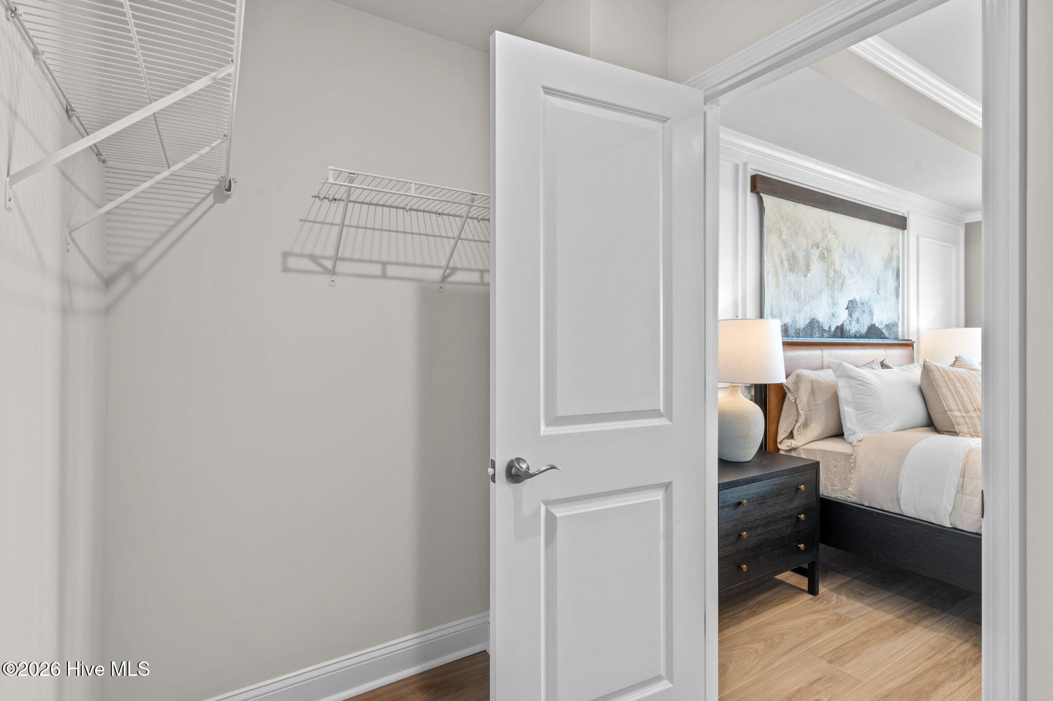 100560253 | Photo 31