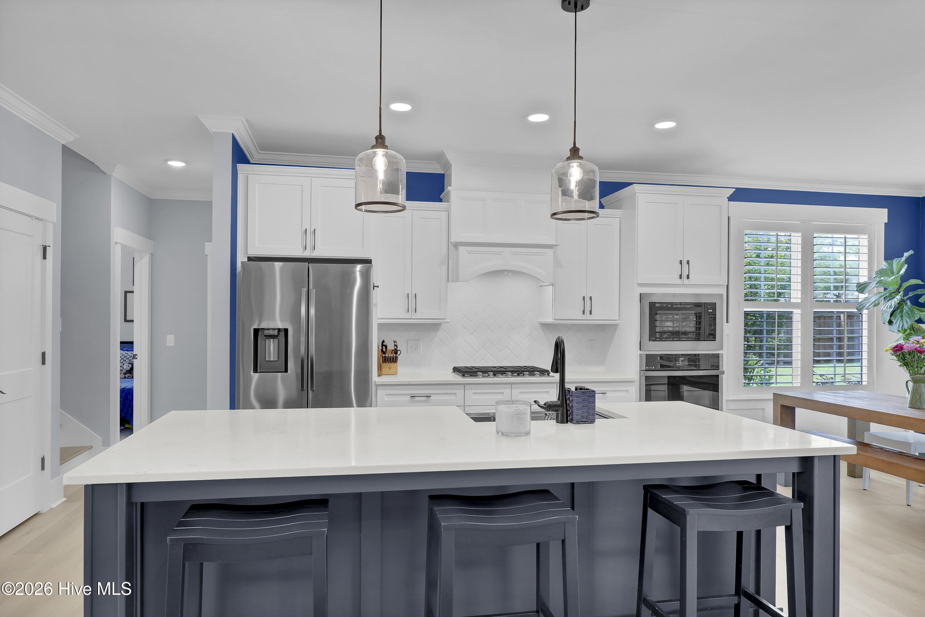 100567366 | Photo 12