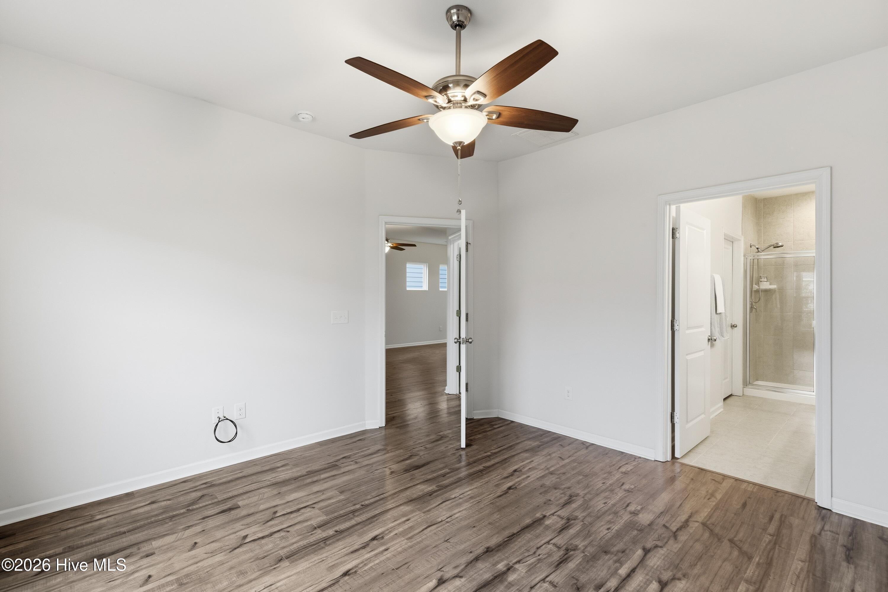 100553479 | Photo 16