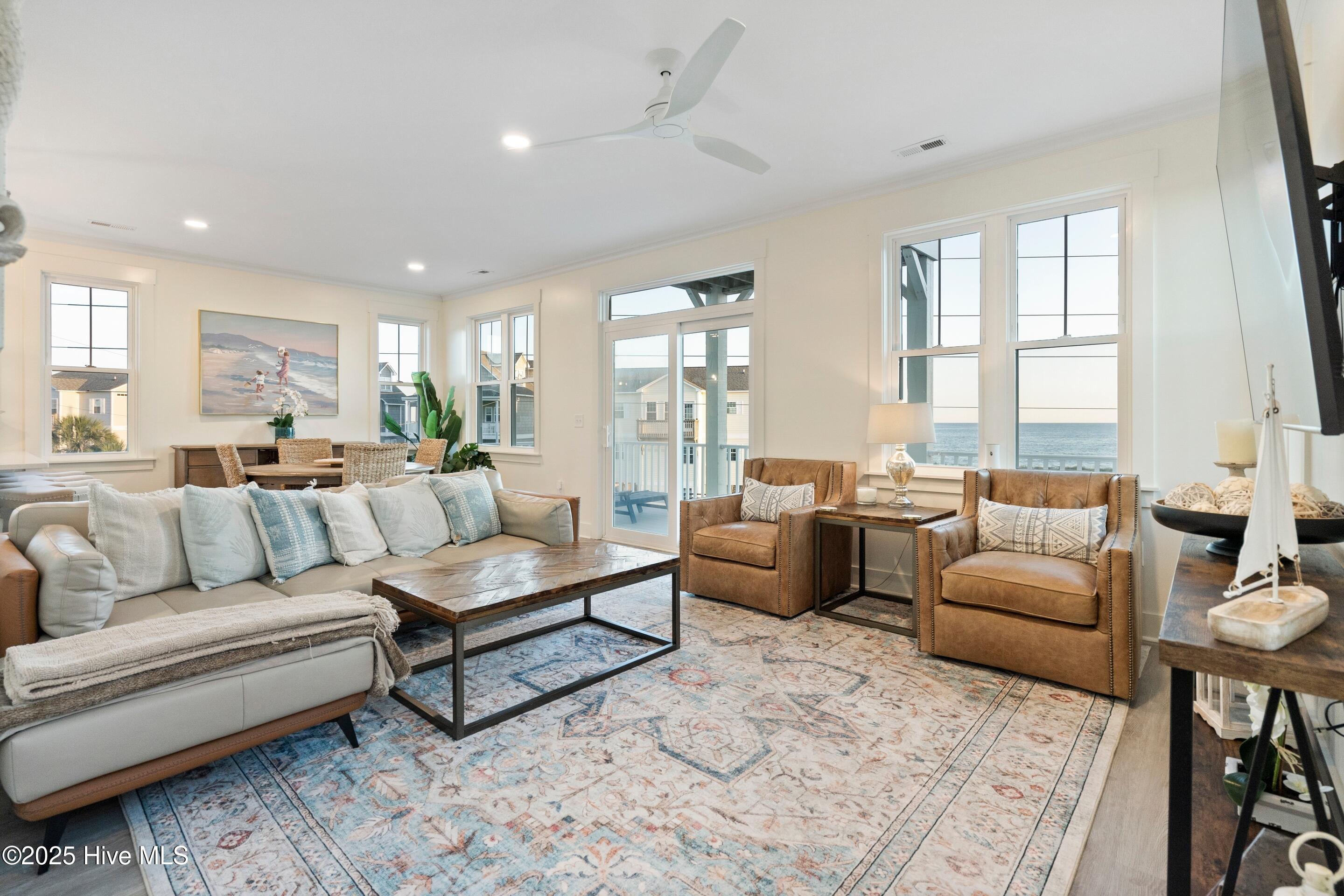 100540590 | Photo 32