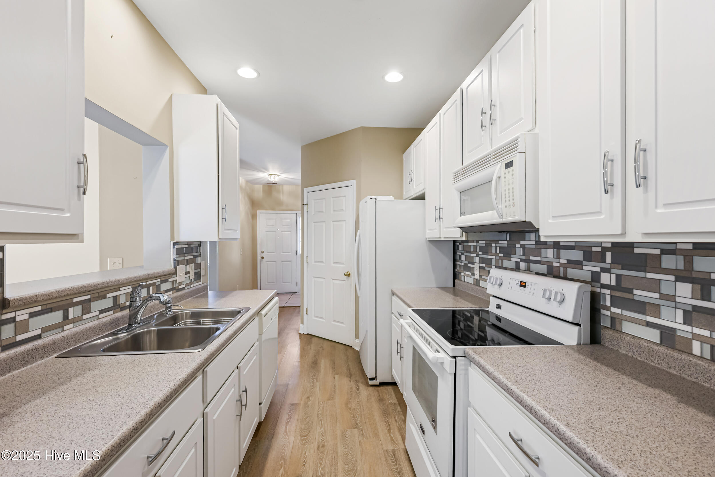 100544291 | Photo 14