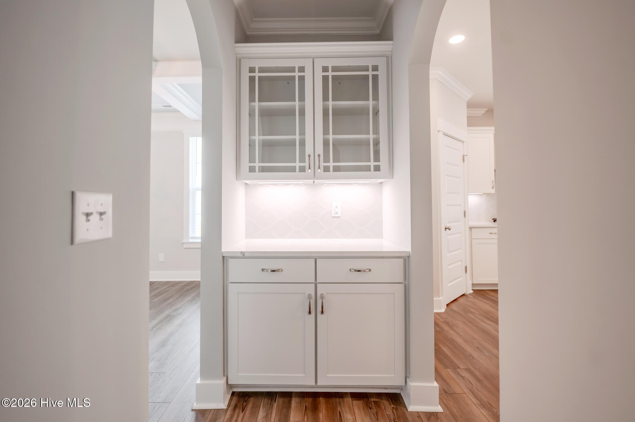 100567790 | Photo 18