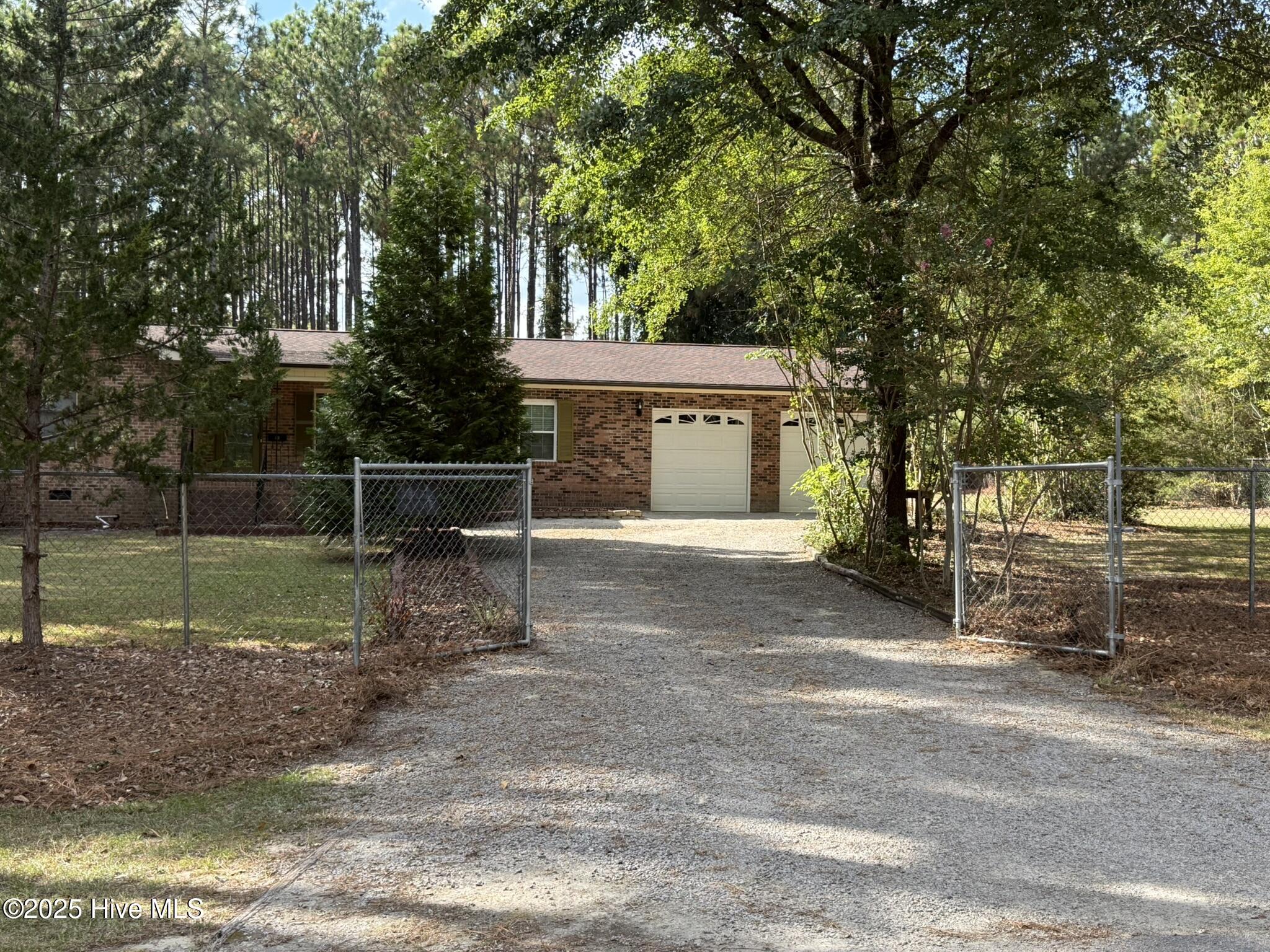 140 N Apple Street