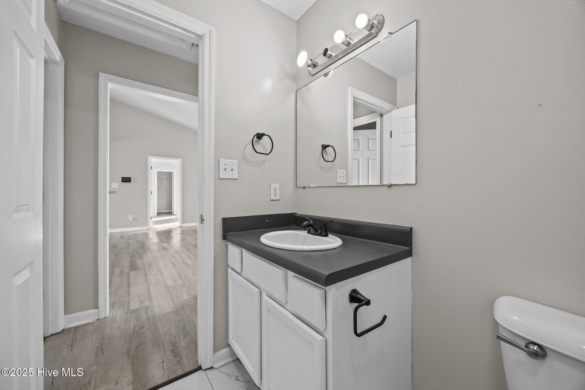 100546397 | Photo 20