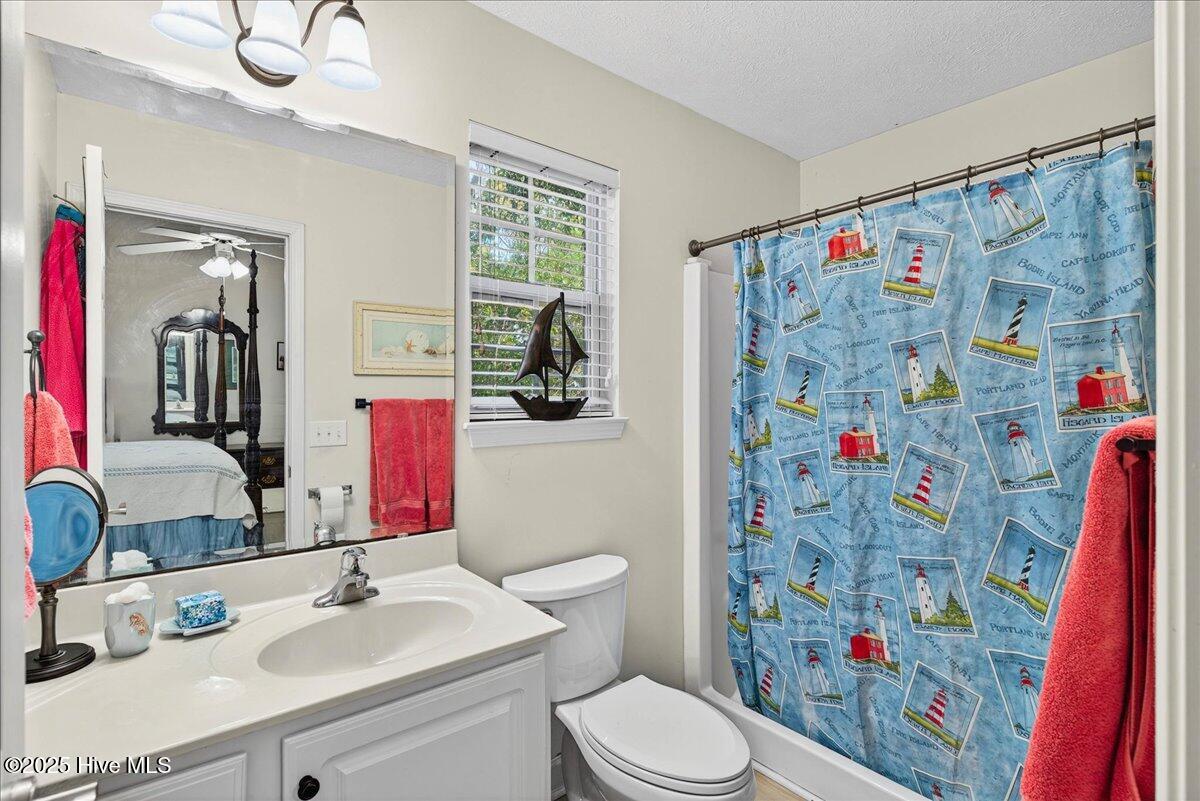 100543046 | Photo 19