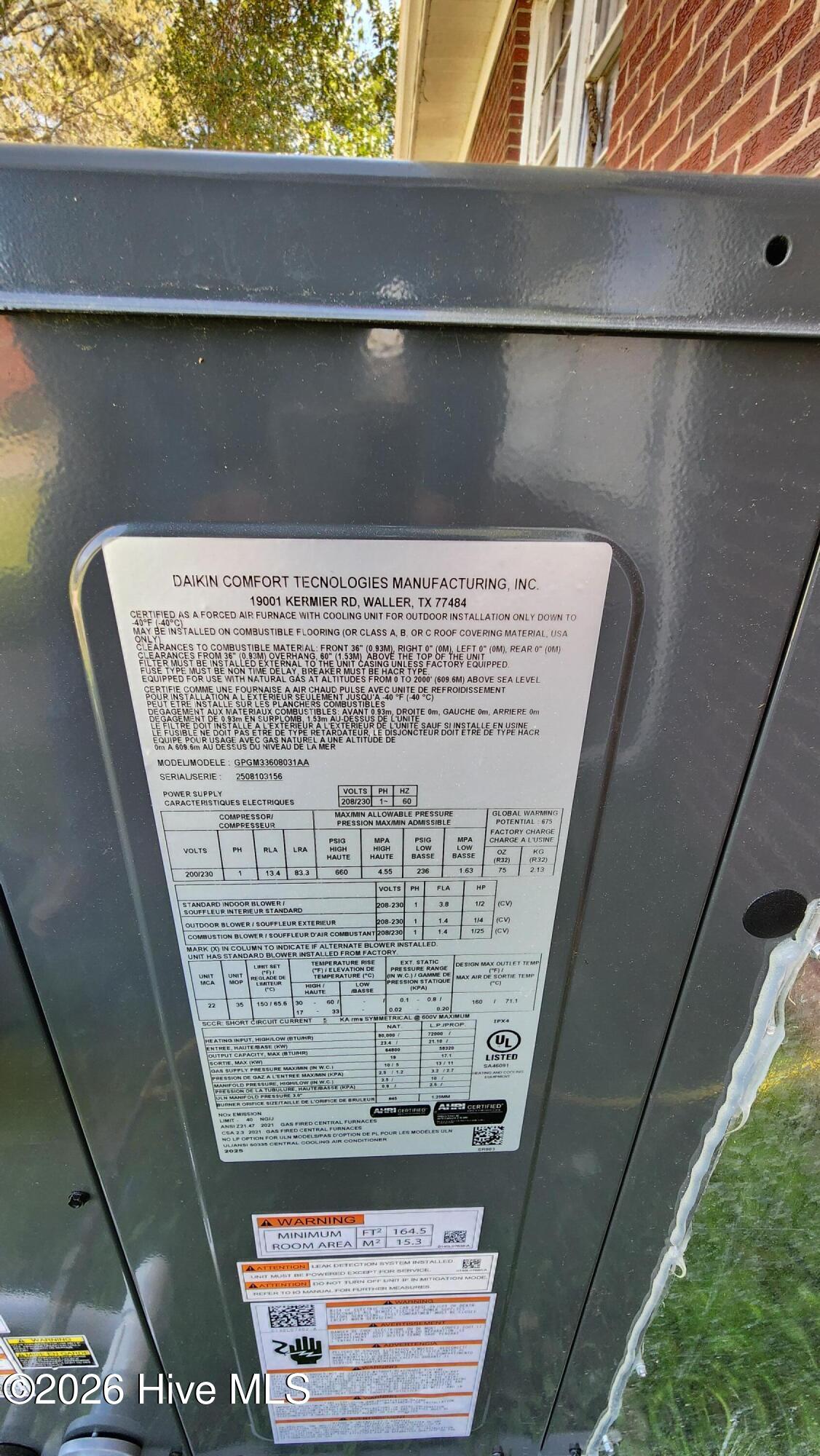 100561345 | Photo 11