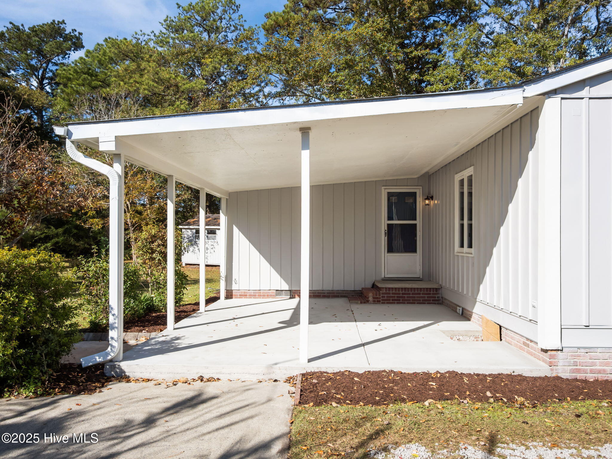 2859 Easy Street,Newport
