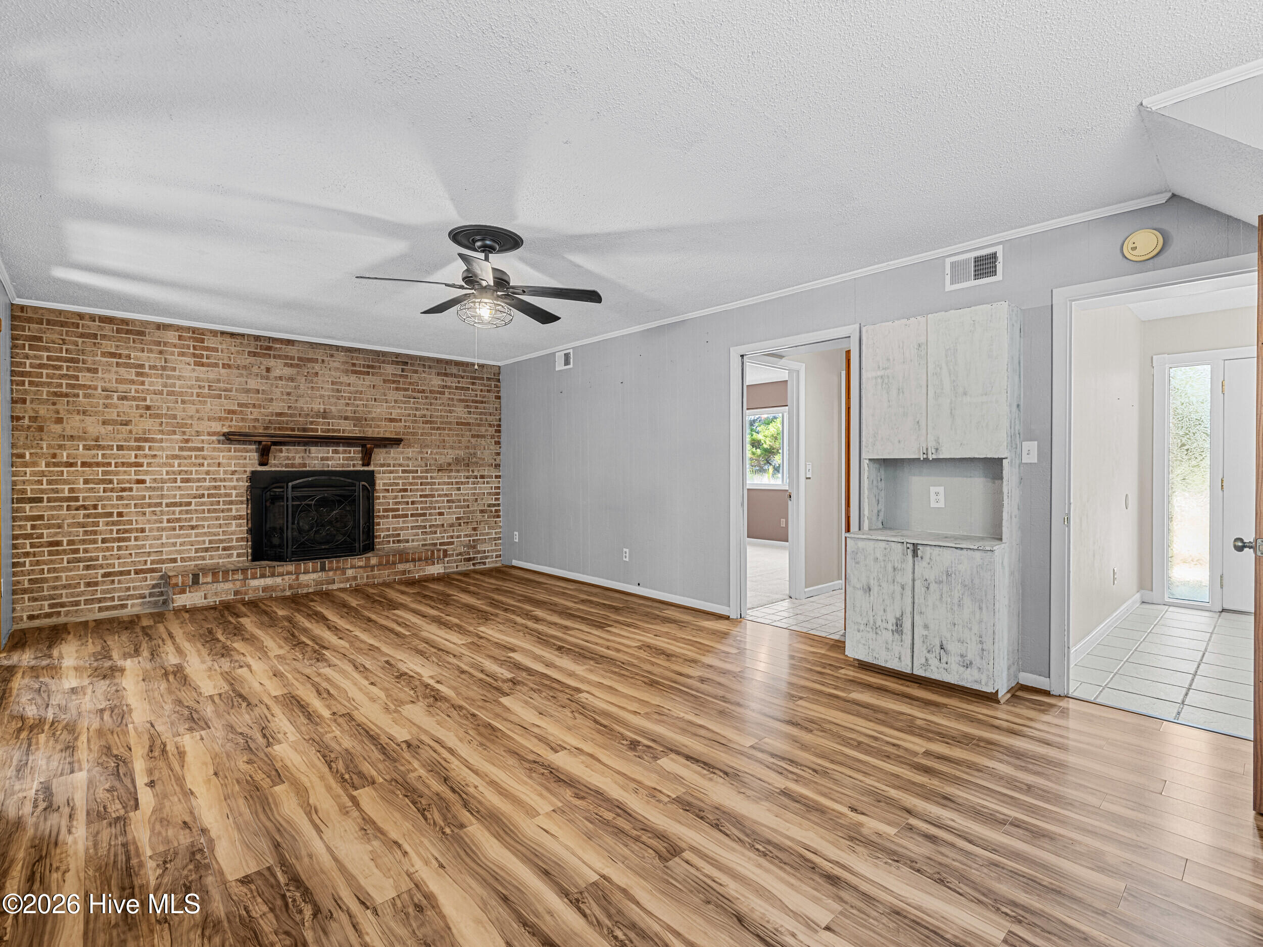 100561743 | Photo 20