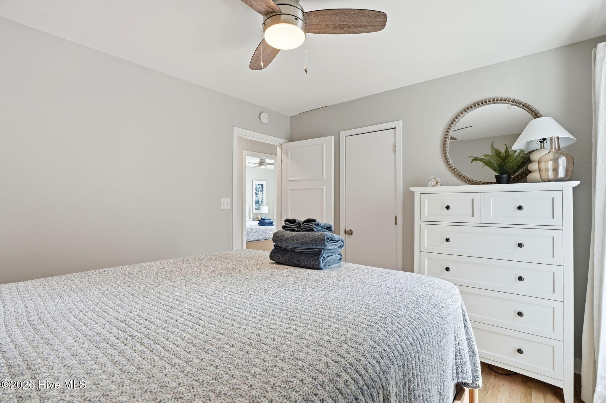 100558561 | Photo 47