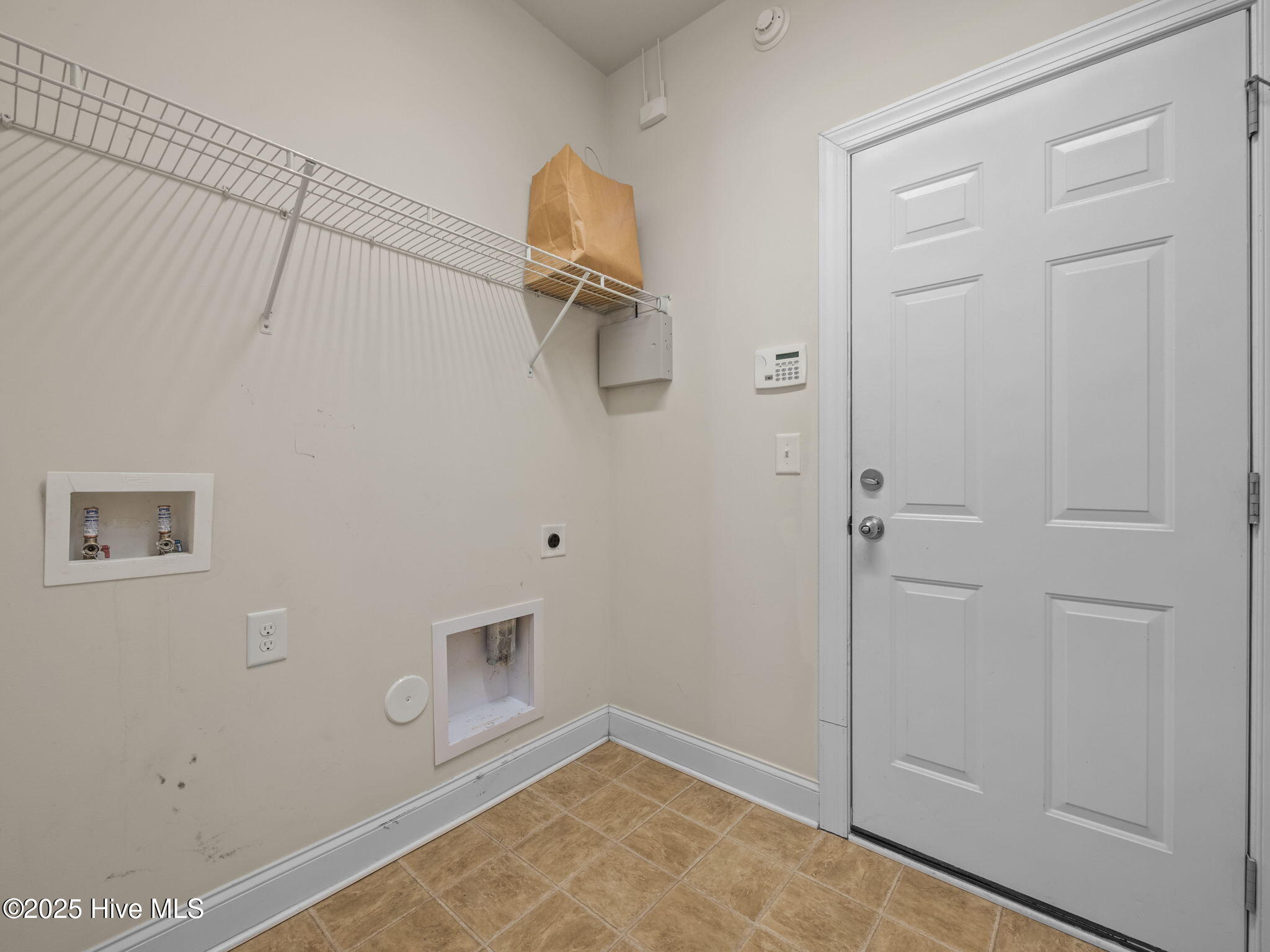 100545403 | Photo 41