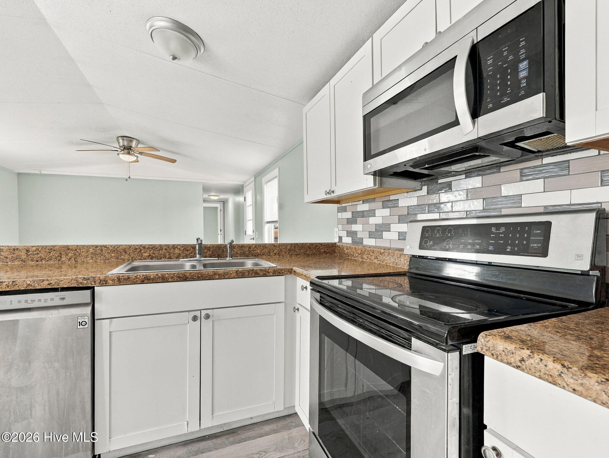 322 N Winchester Lane,Hubert