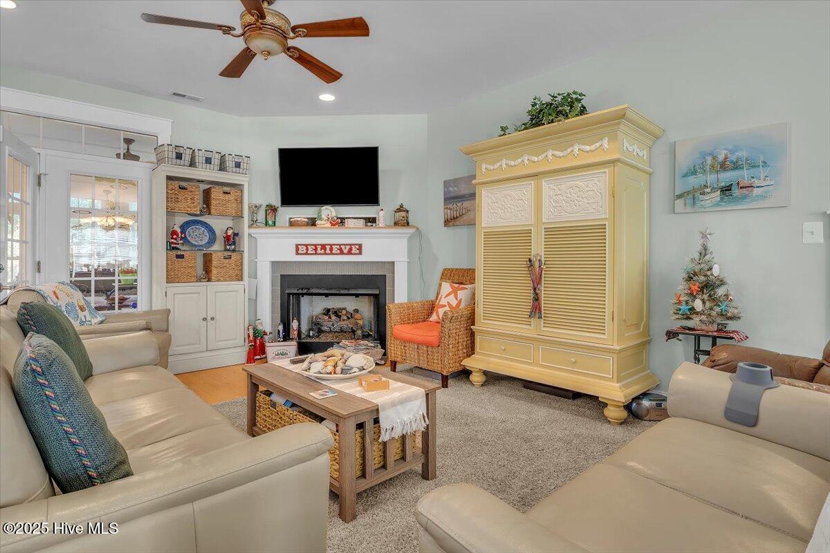 100544384 | Photo 12