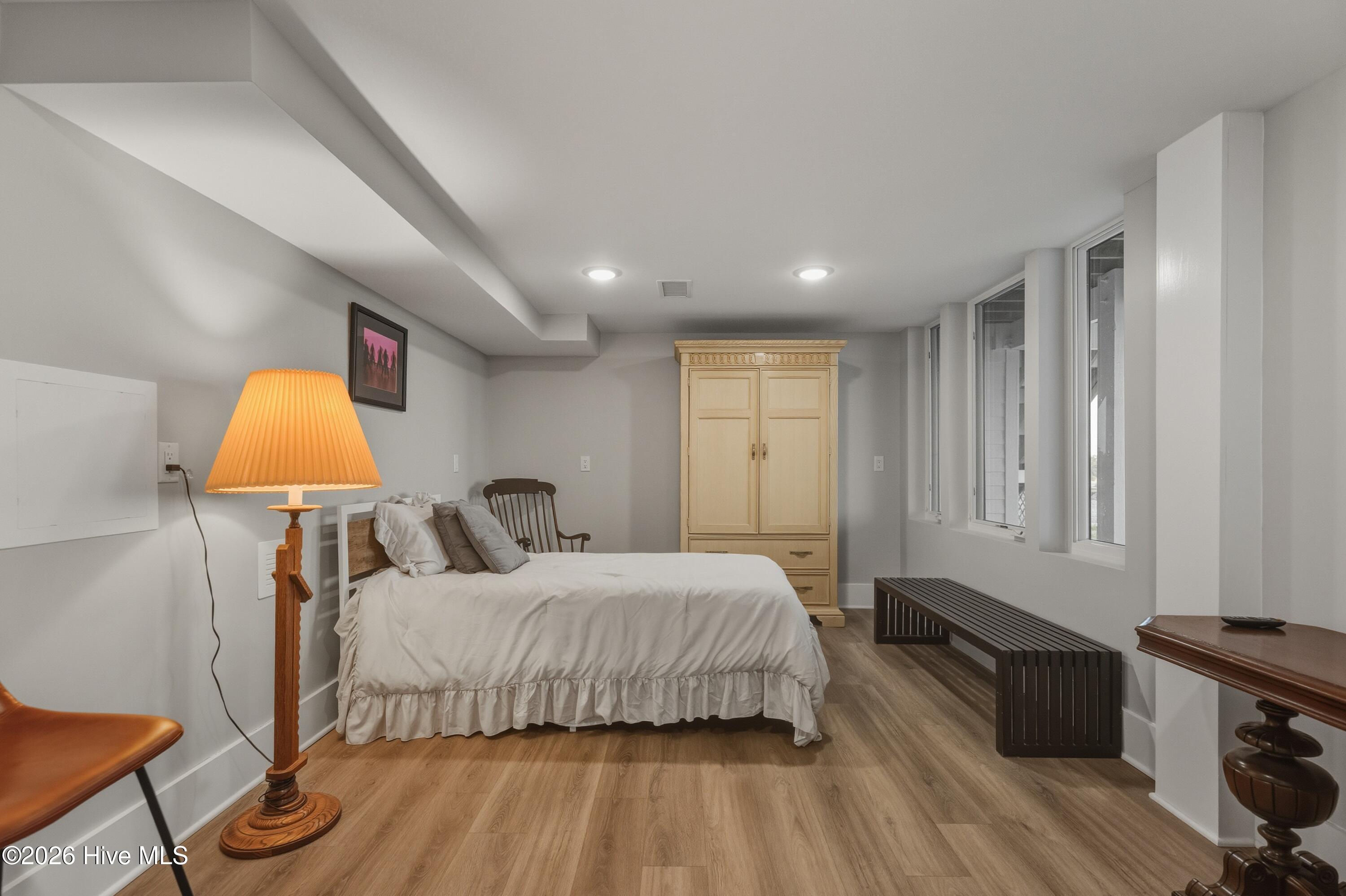 100554260 | Photo 58