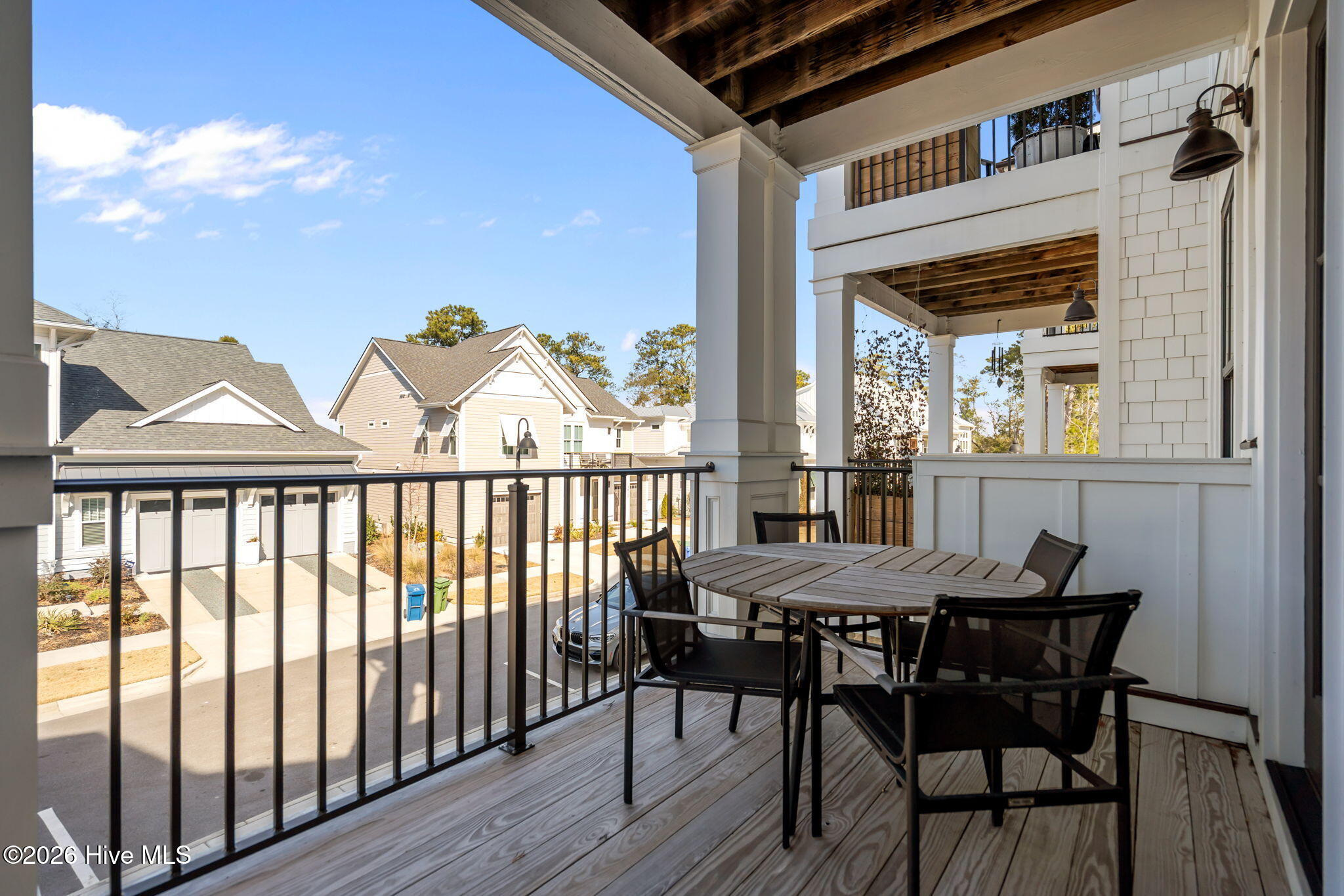 100552762 | Photo 33