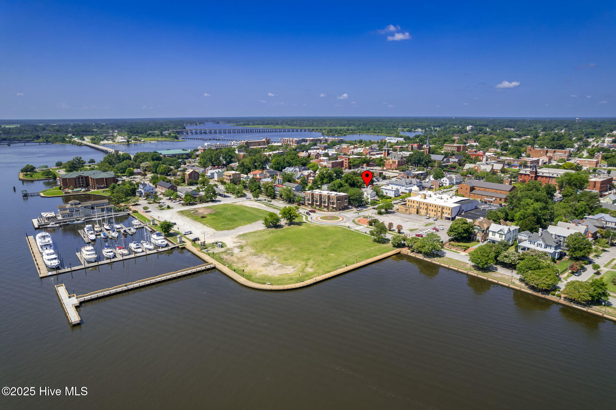 Homes for sale in New Bern, NC | 207 Broad St, New Bern, NC 28560 | MLS# 100521033