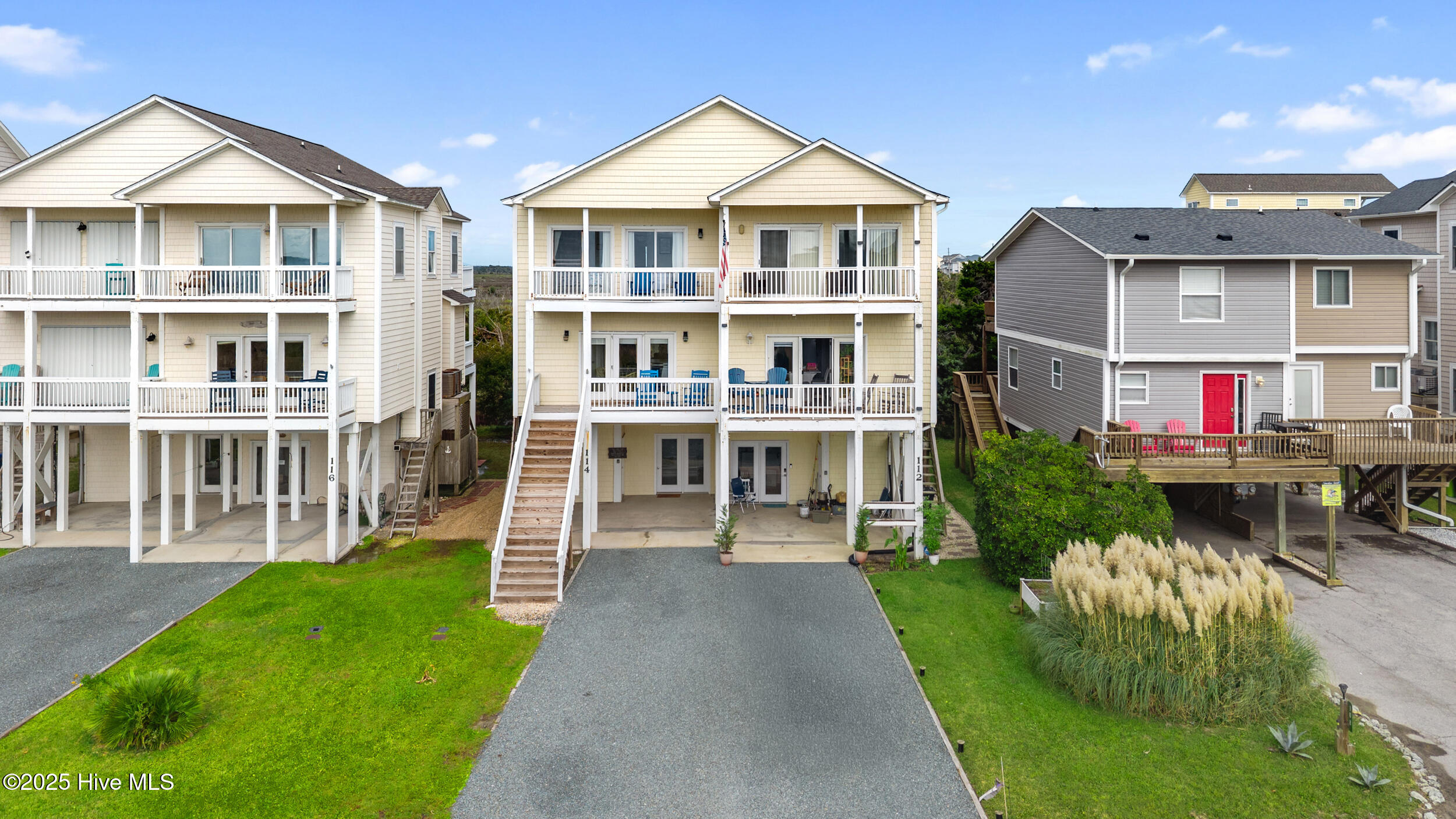 100534719 | Photo 46