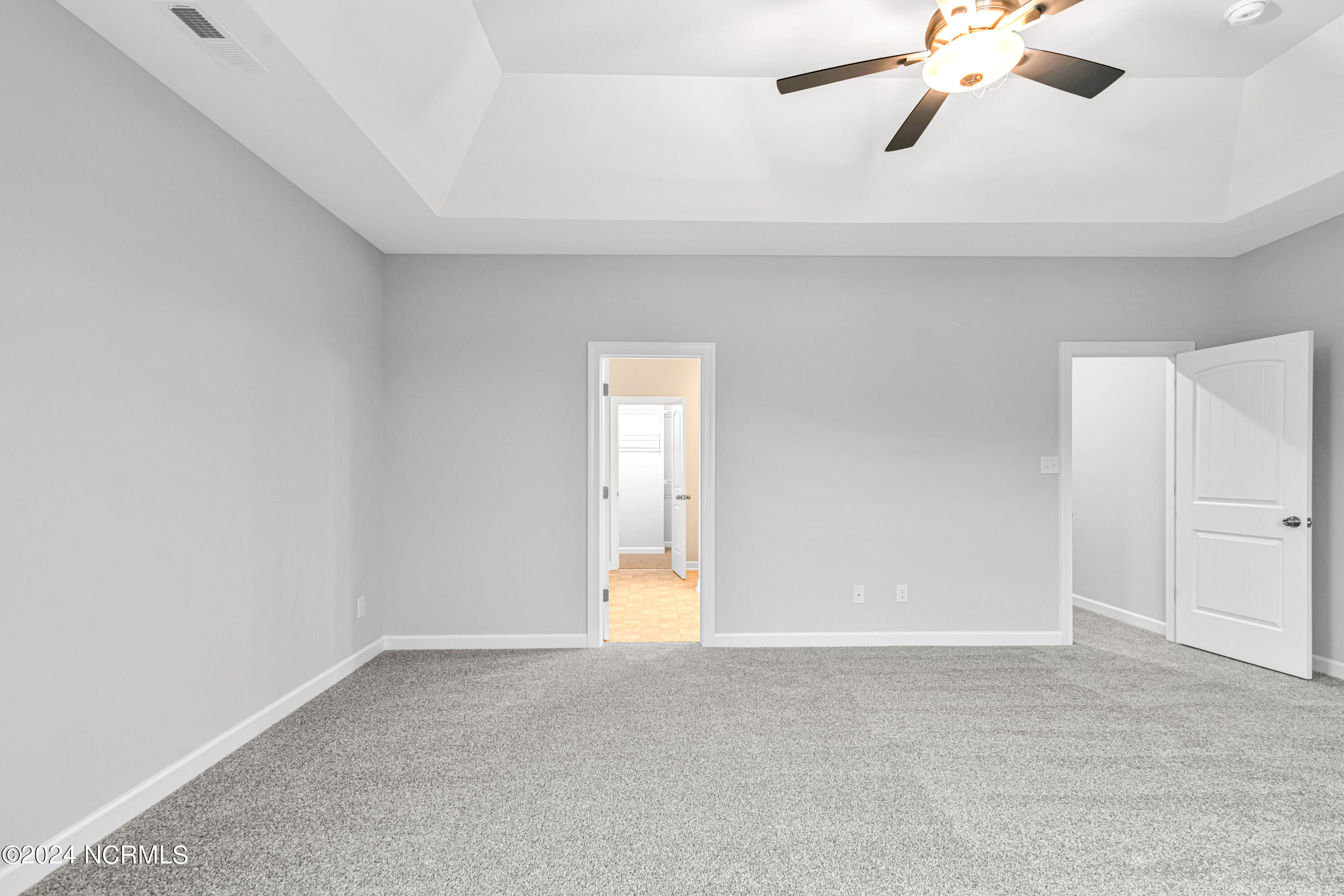 100562805 | Photo 29