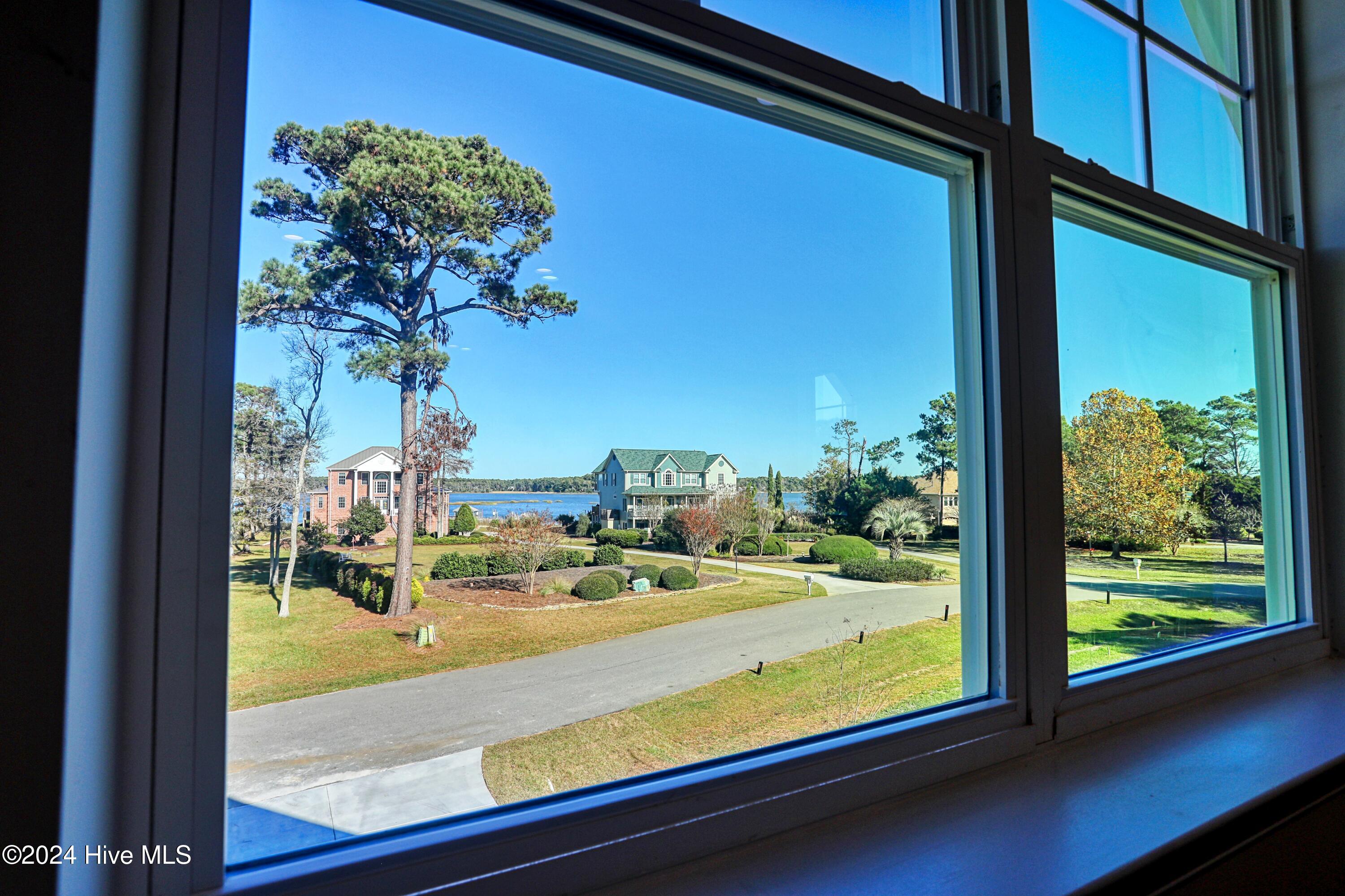 100477355 | Photo 56