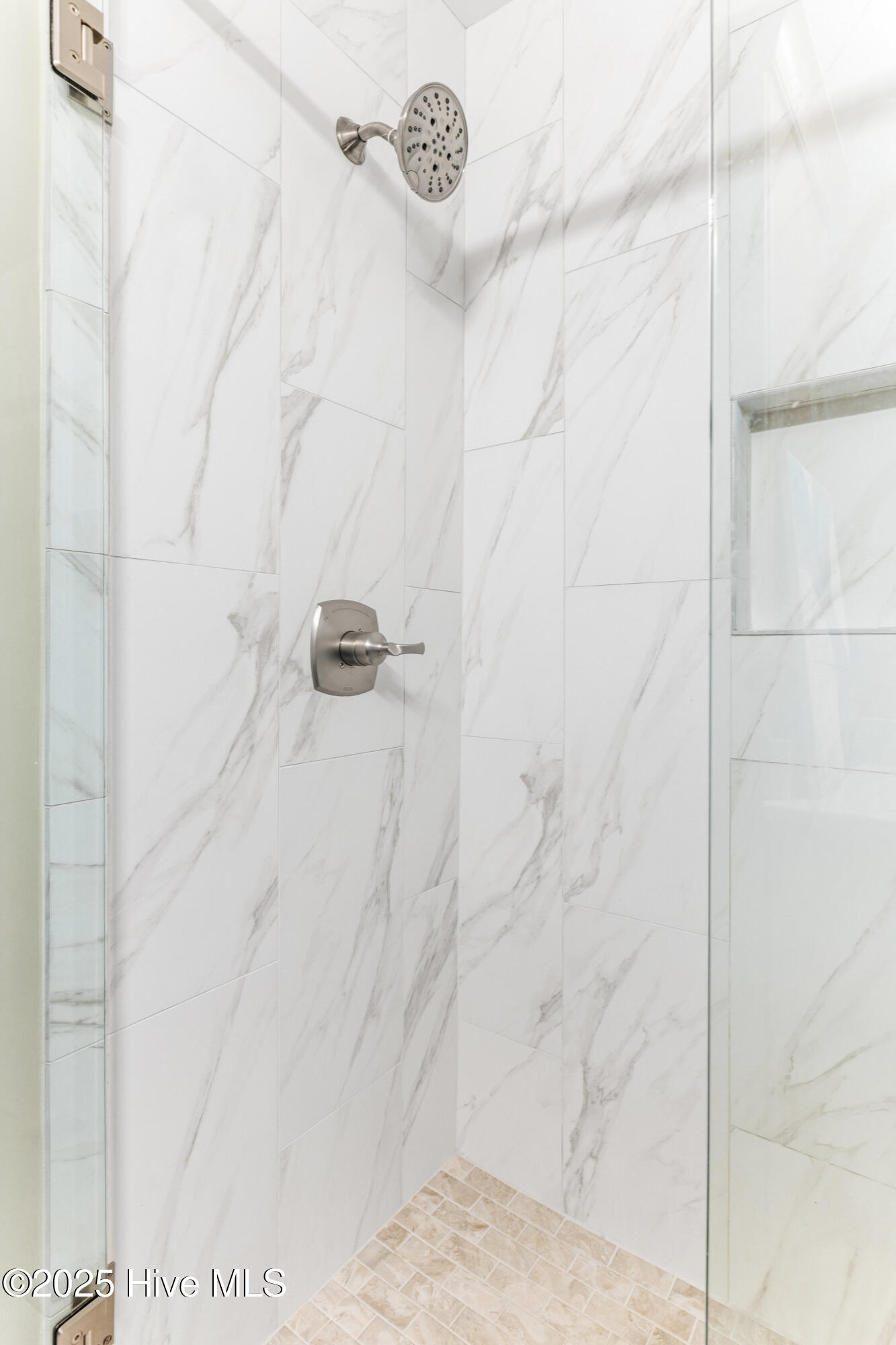 100542757 | Photo 26