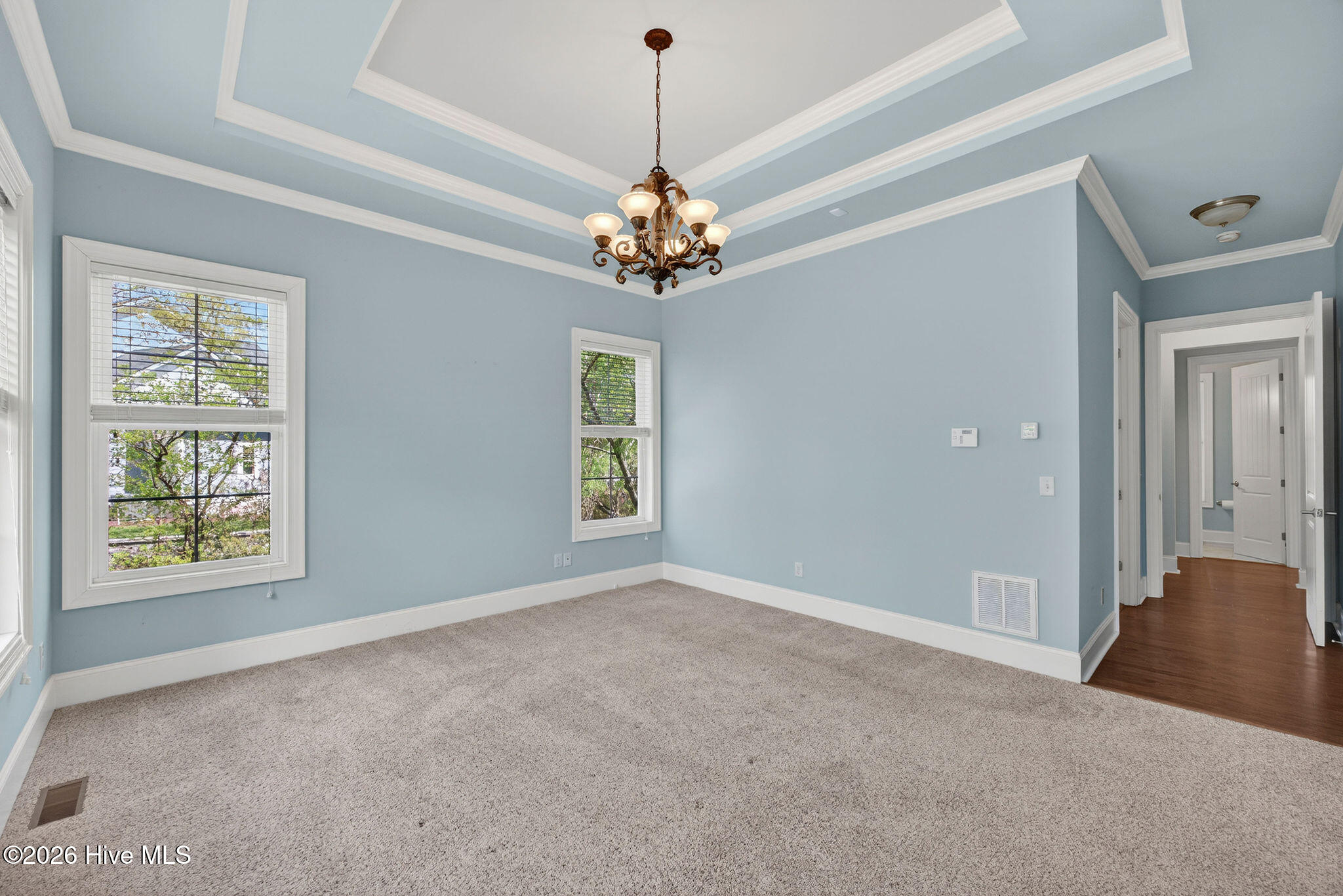 100566414 | Photo 41