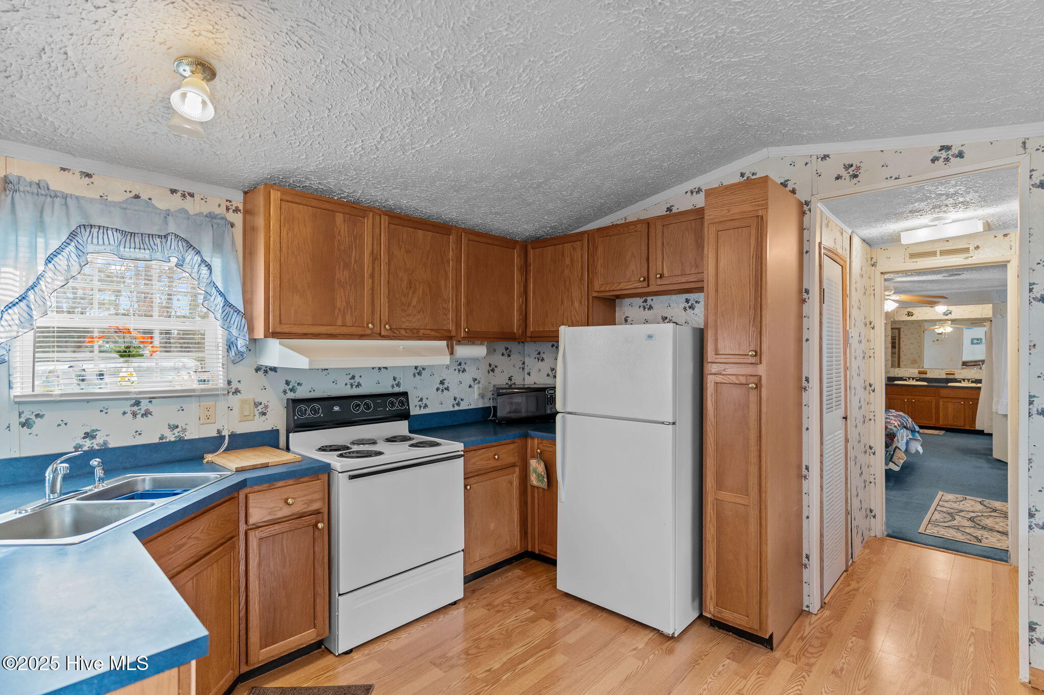 100543944 | Photo 19