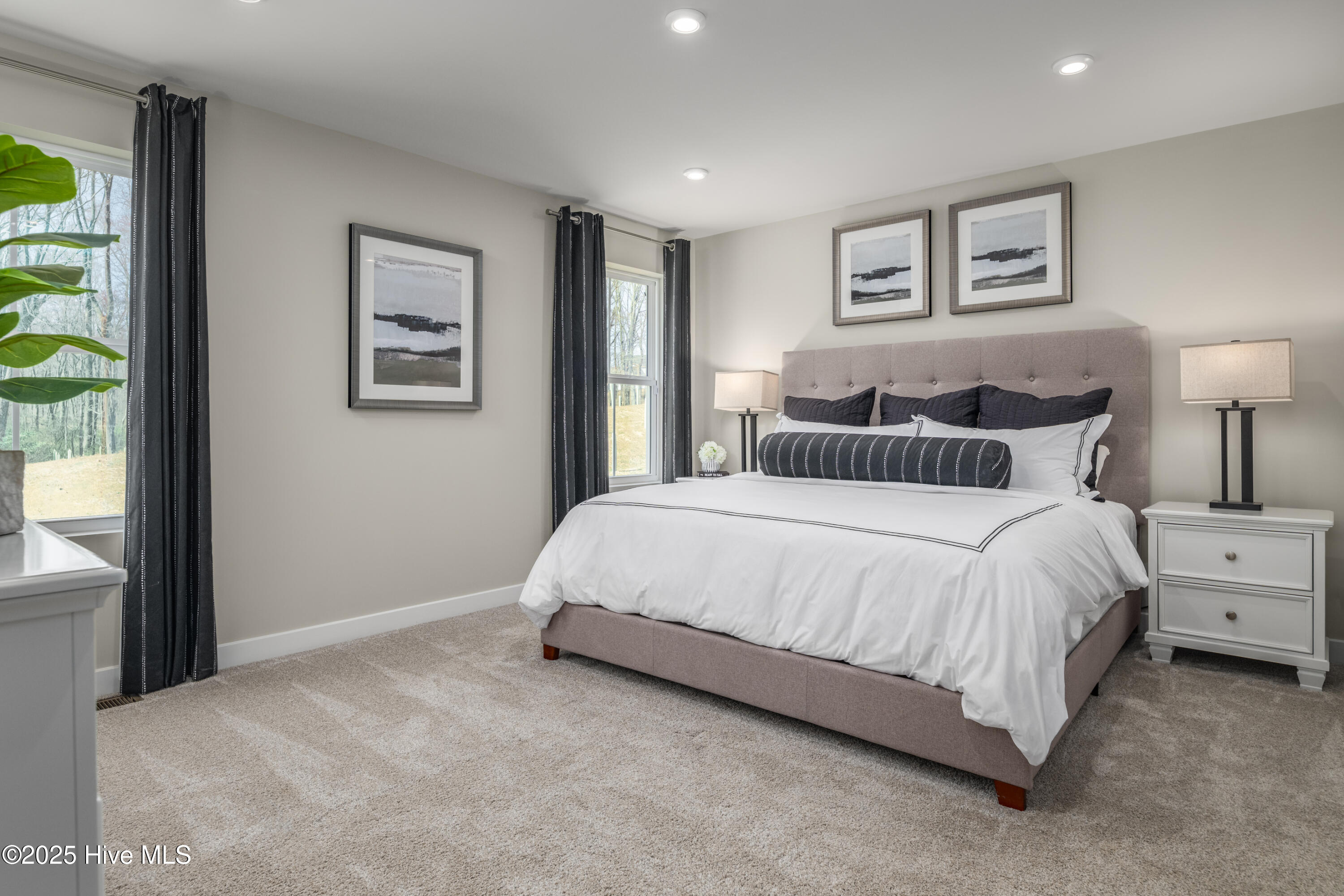 100562486 | Photo 14