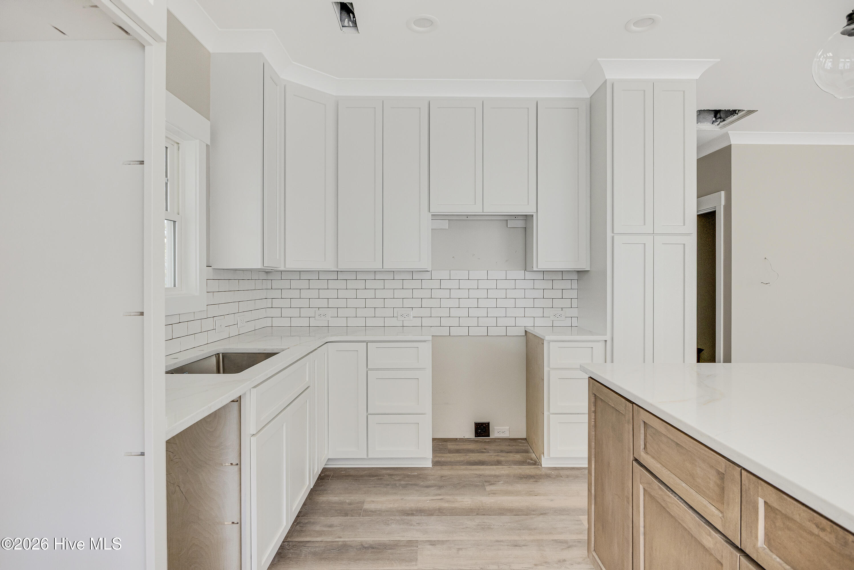 100564394 | Photo 11