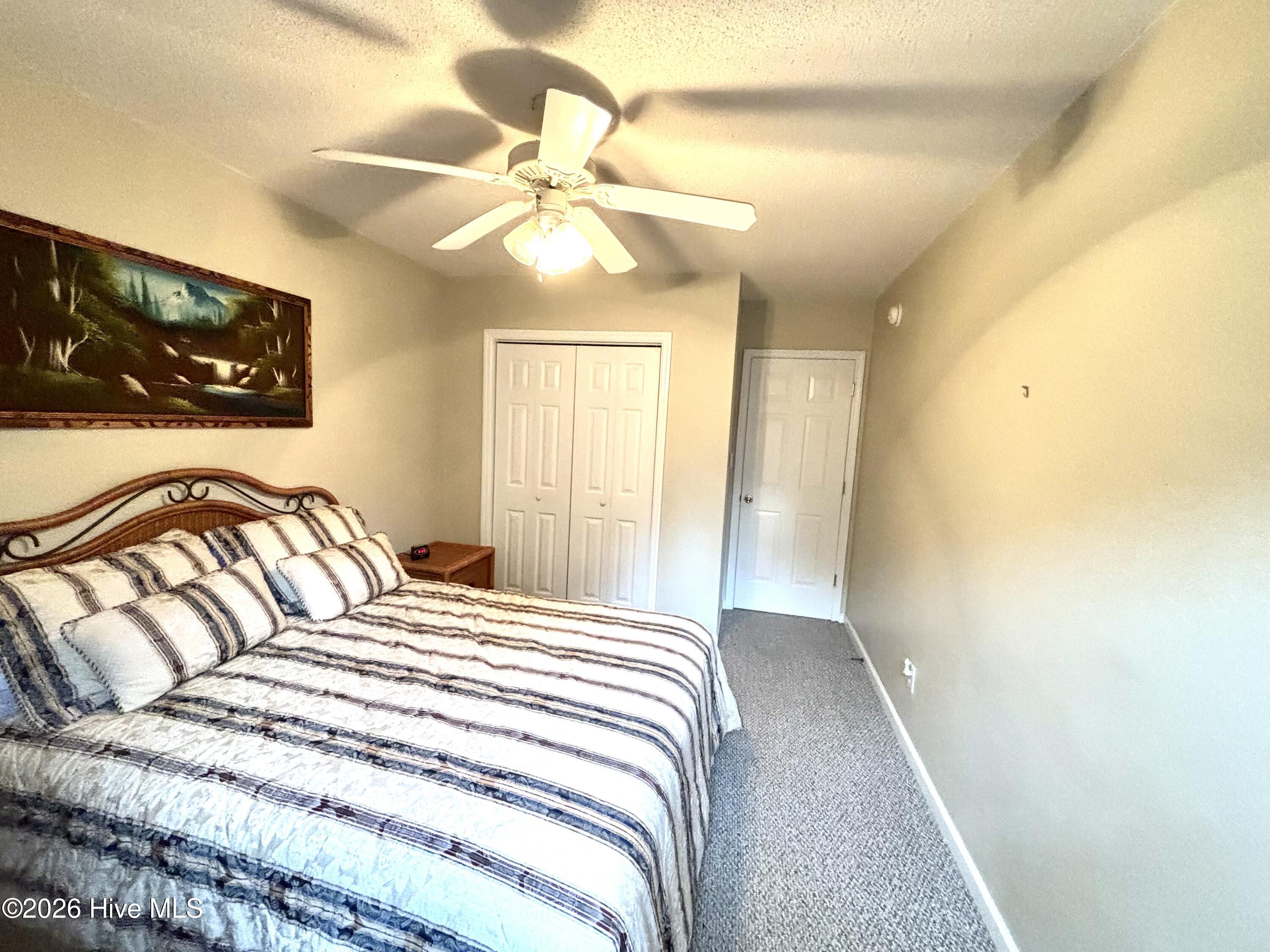 100561448 | Photo 15