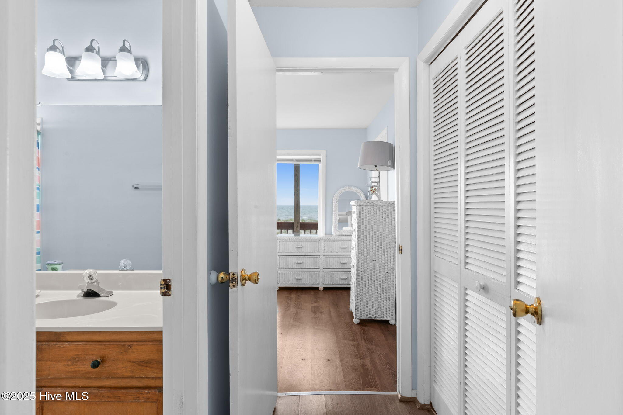 100508496 | Photo 25