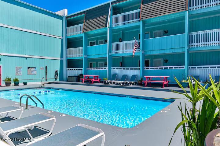 100555086 | Photo 33