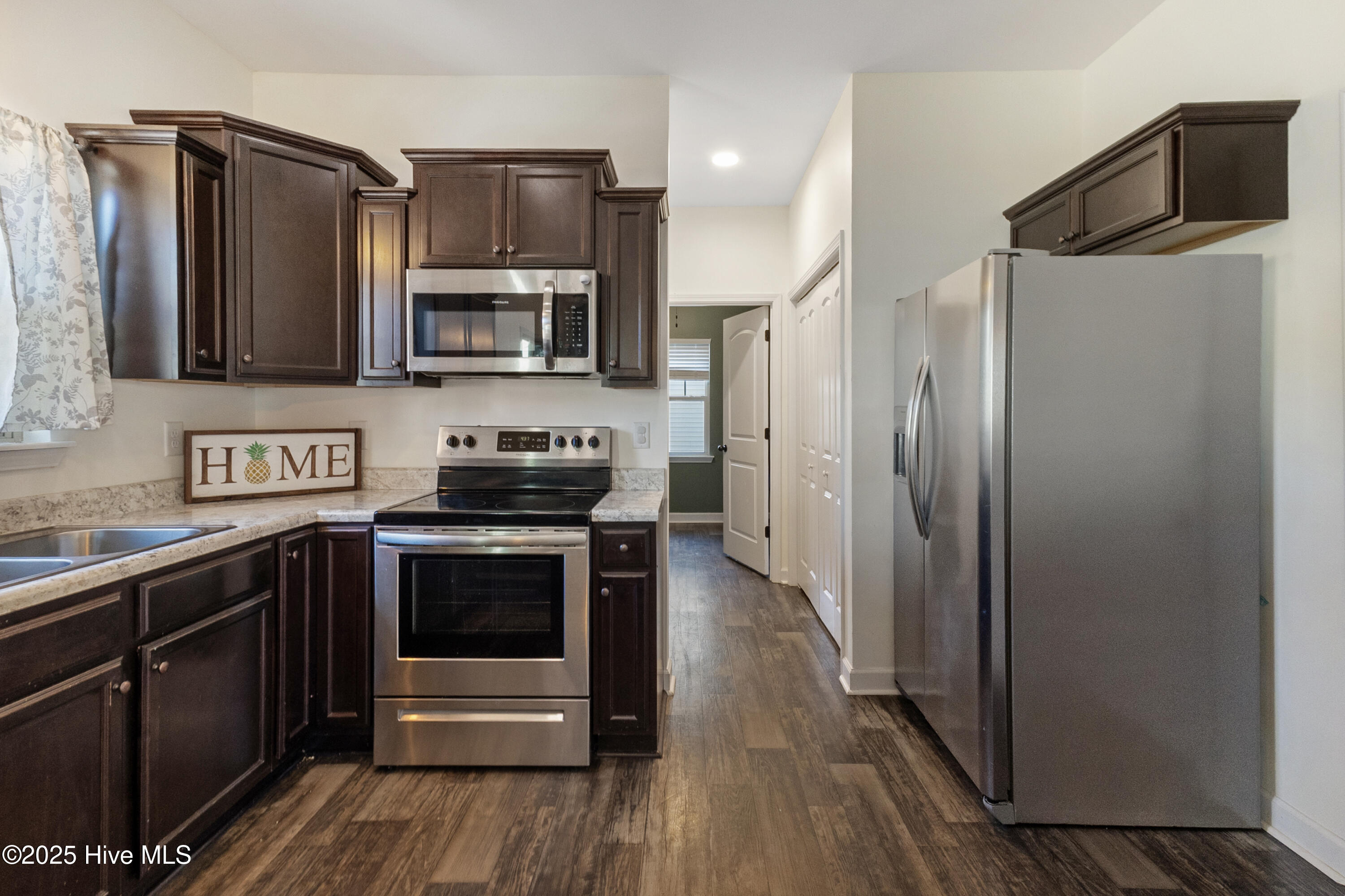 100543639 | Photo 17