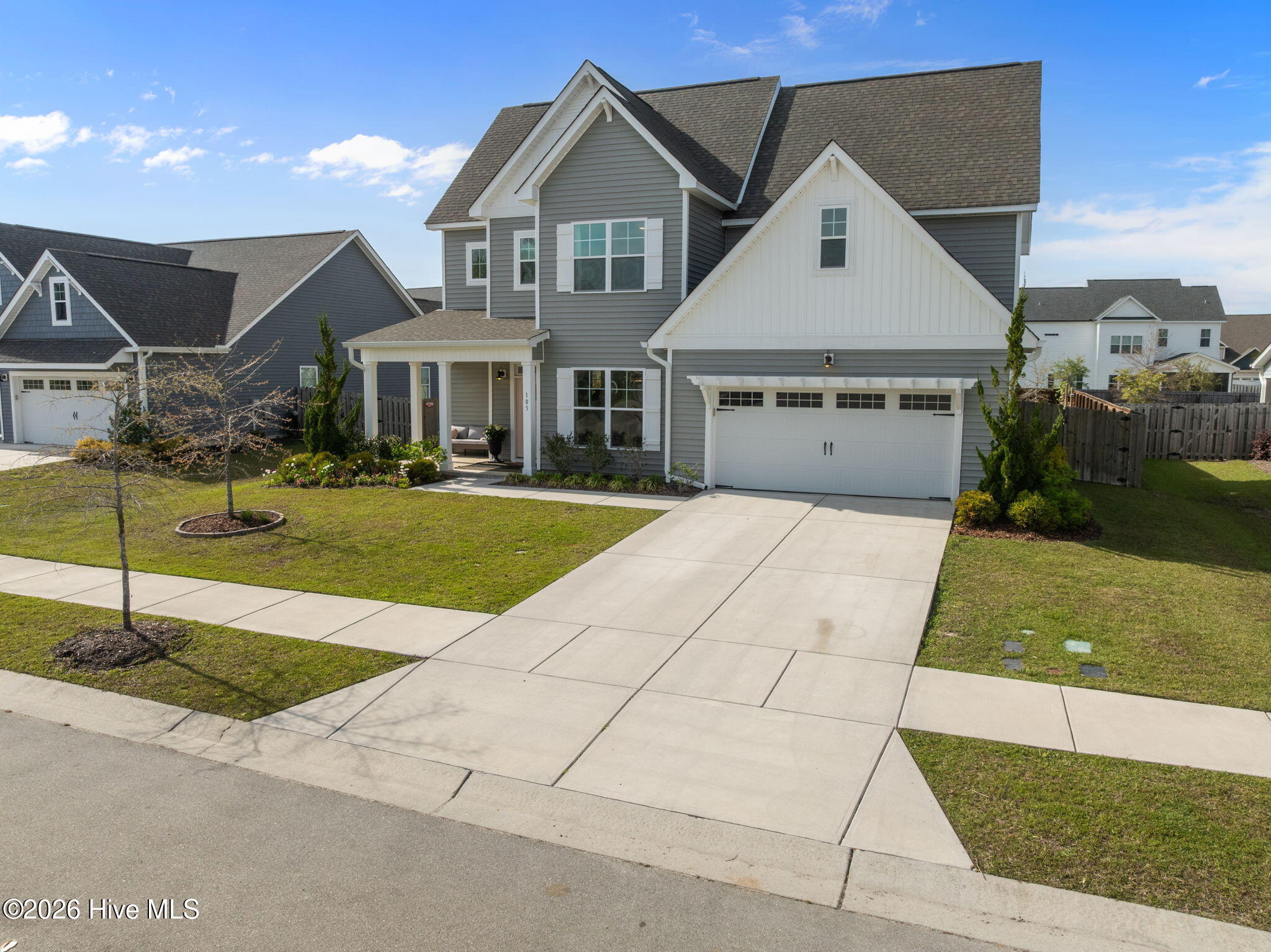 100566111 | Photo 46