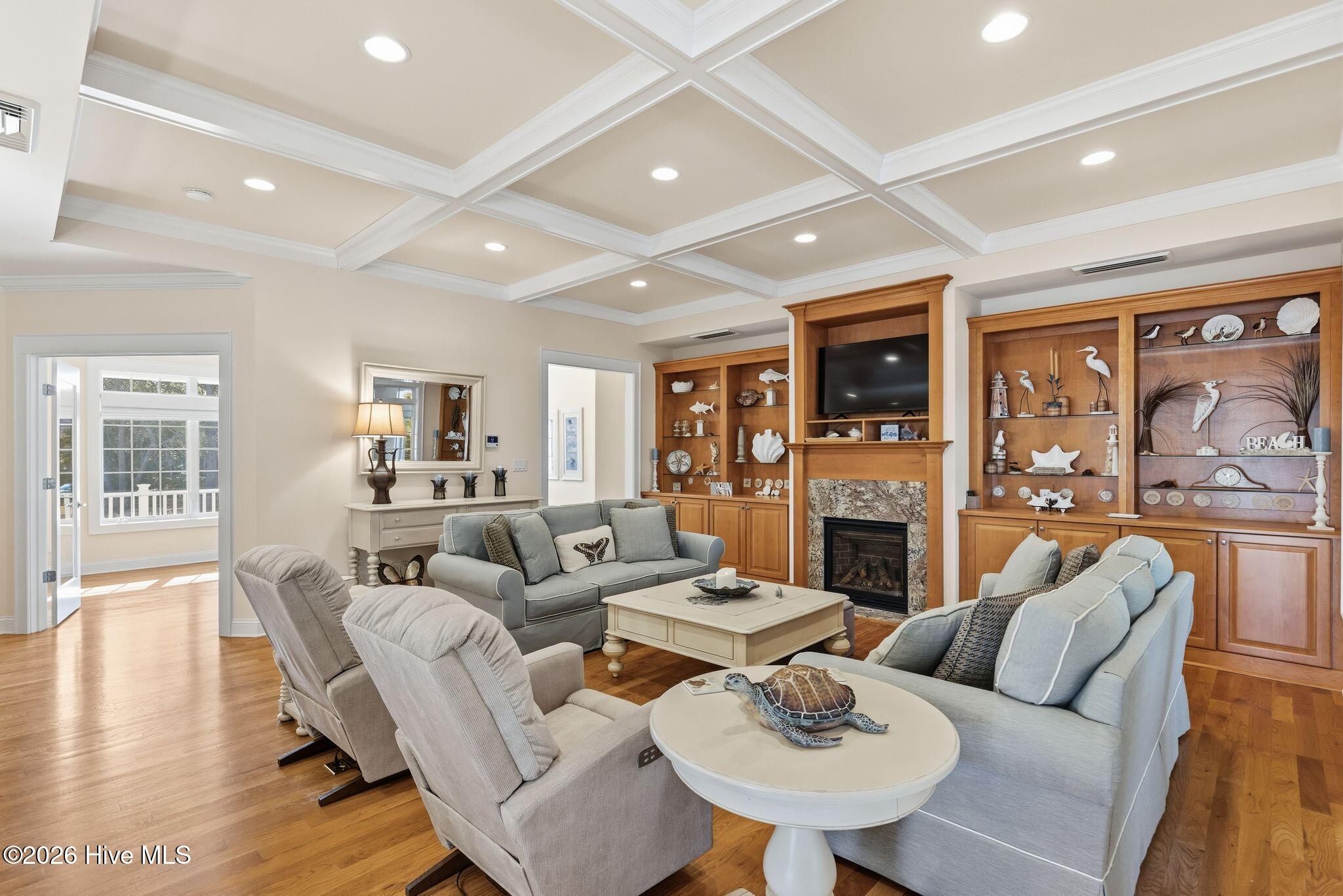 100553774 | Photo 10