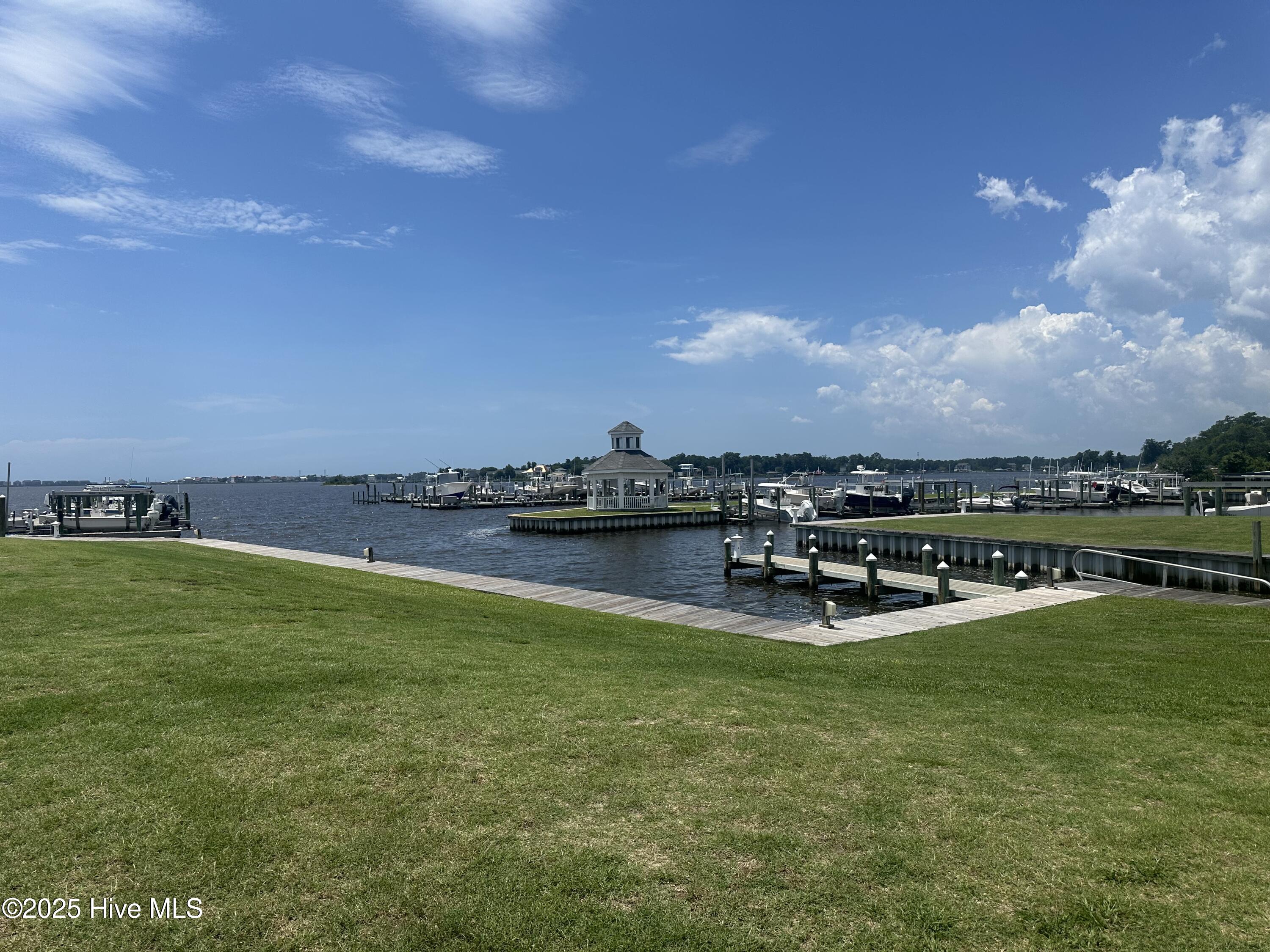 100512903 | Photo 68