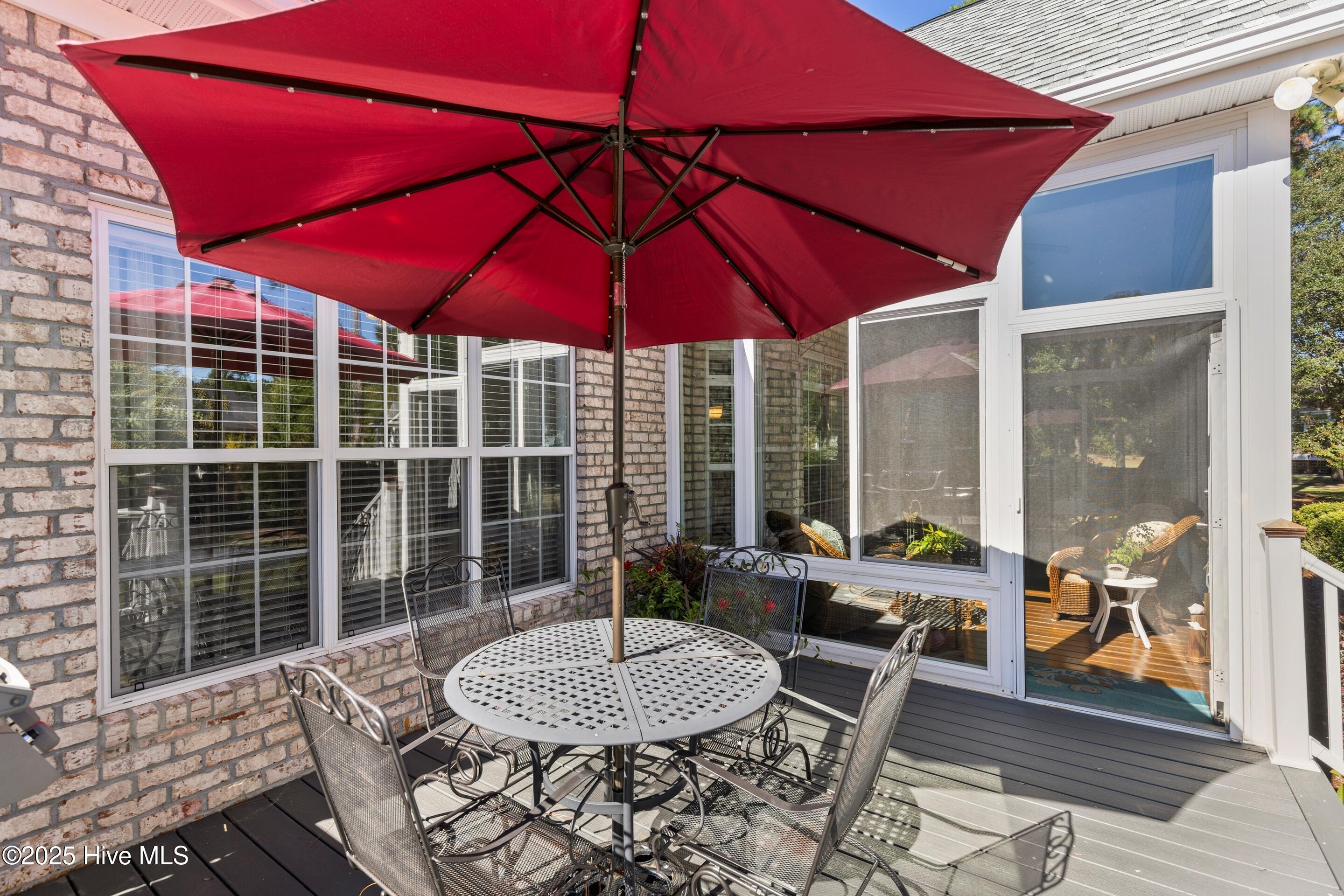 100538376 | Photo 57