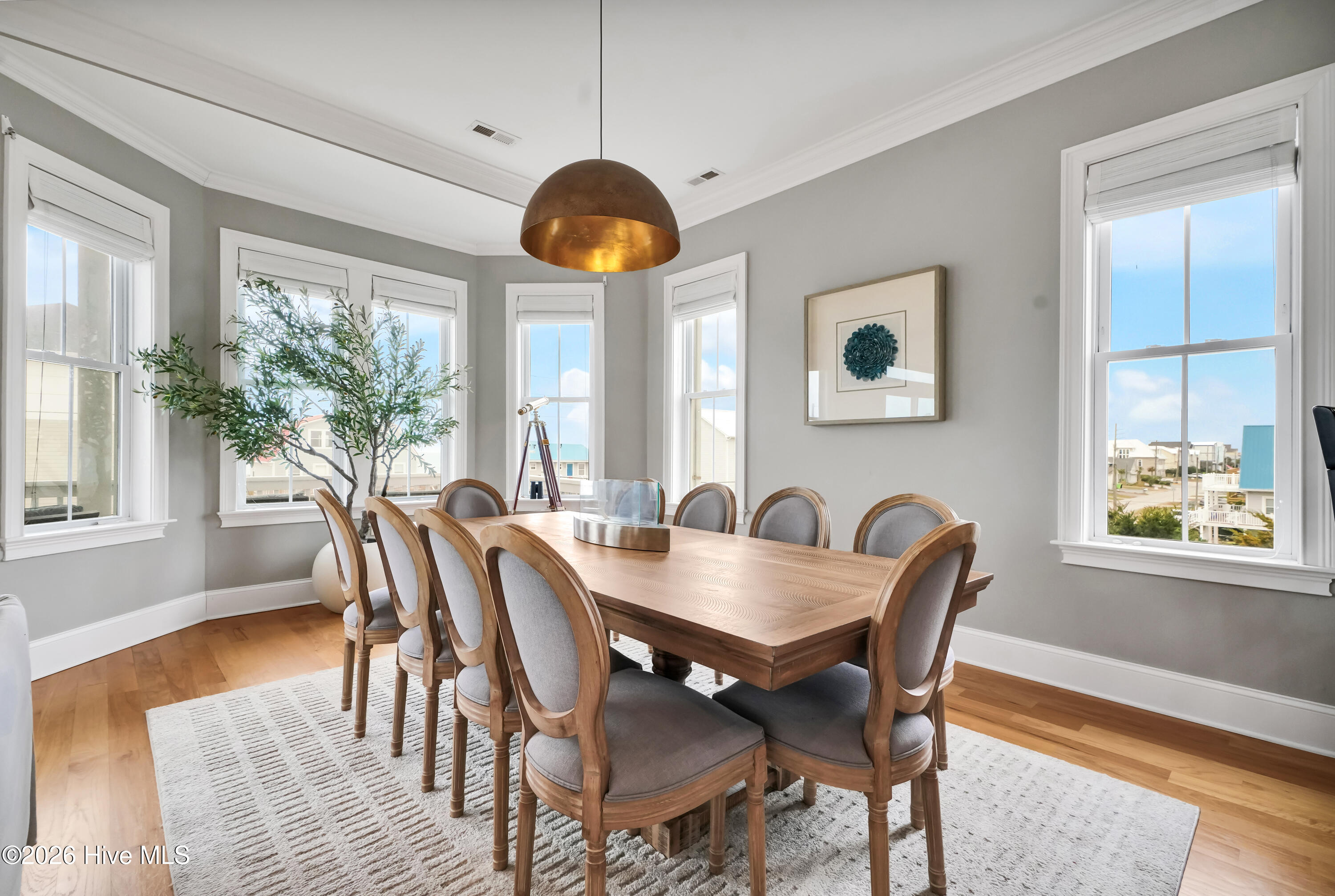 100561238 | Photo 25