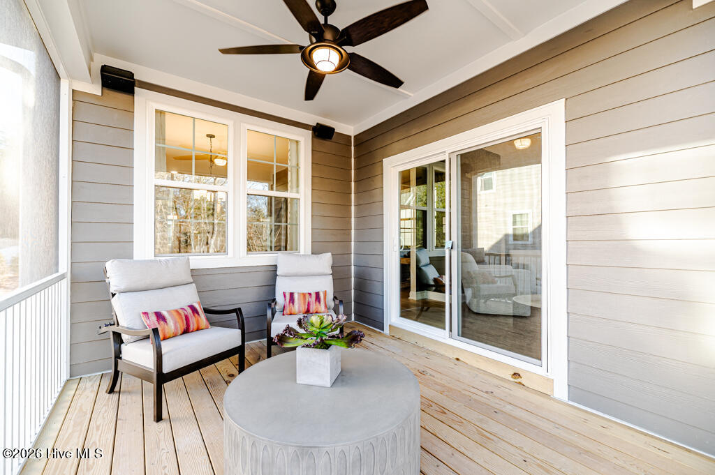 100538583 | Photo 32